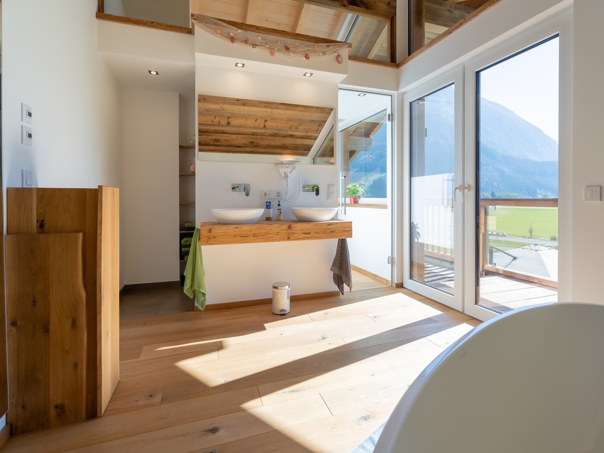 Op 300 m van de piste: Luxe chalet met privézwembad in Neukirchen - foto 26