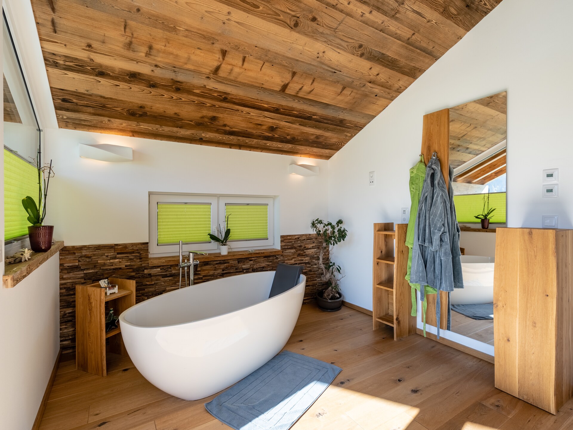 Op 300 m van de piste: Luxe chalet met privézwembad in Neukirchen - foto 24