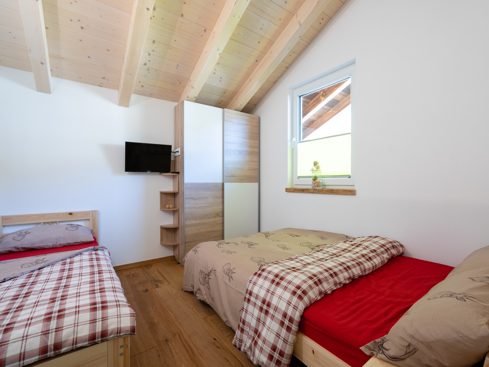Op 300 m van de piste: Luxe chalet met privézwembad in Neukirchen - foto 22