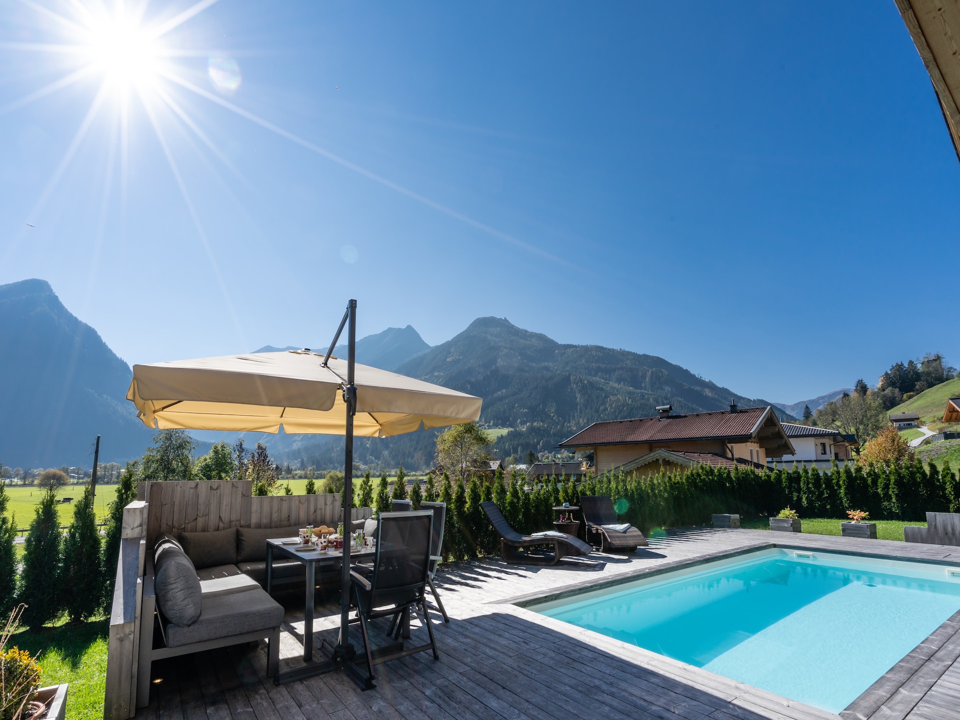Op 300 m van de piste: Luxe chalet met privézwembad in Neukirchen - foto 3