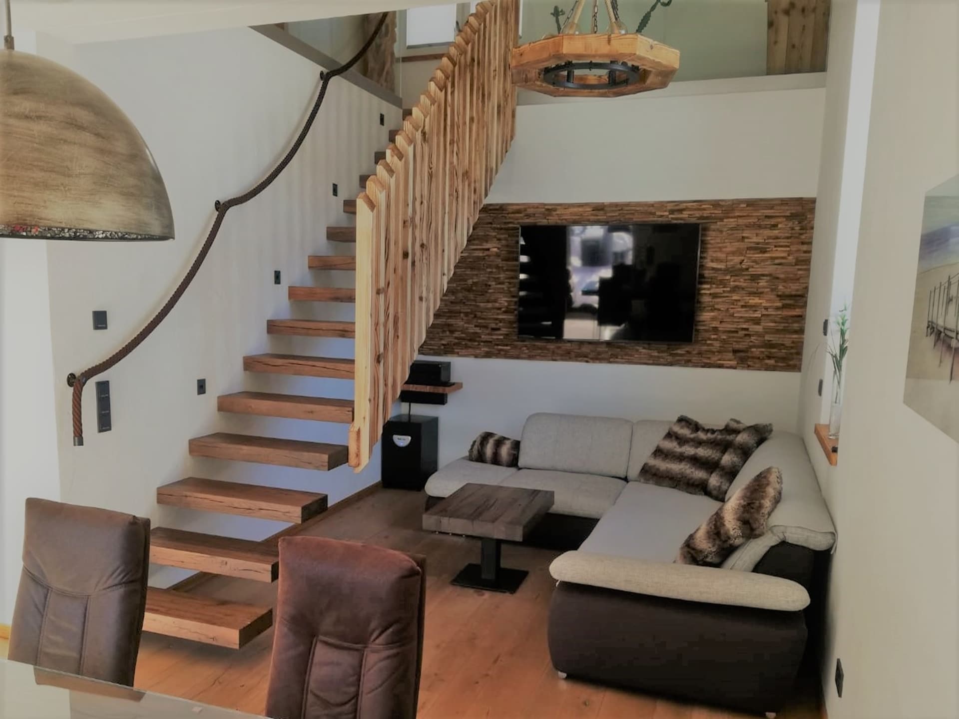 Op 300 m van de piste: Luxe chalet met privézwembad in Neukirchen - foto 5