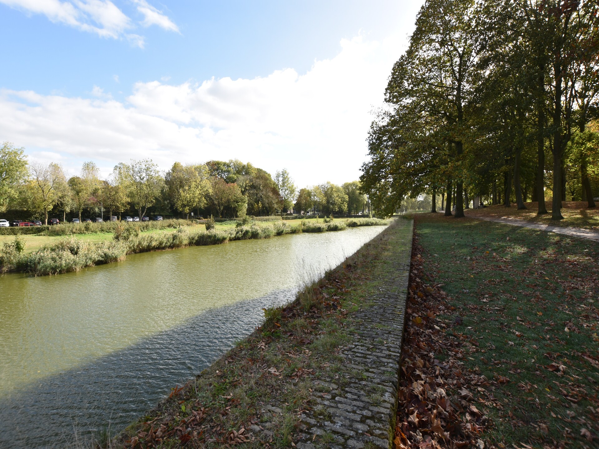 In het centrum van Ieper: modern 2-persoons appartement met eigen tuin - foto 25