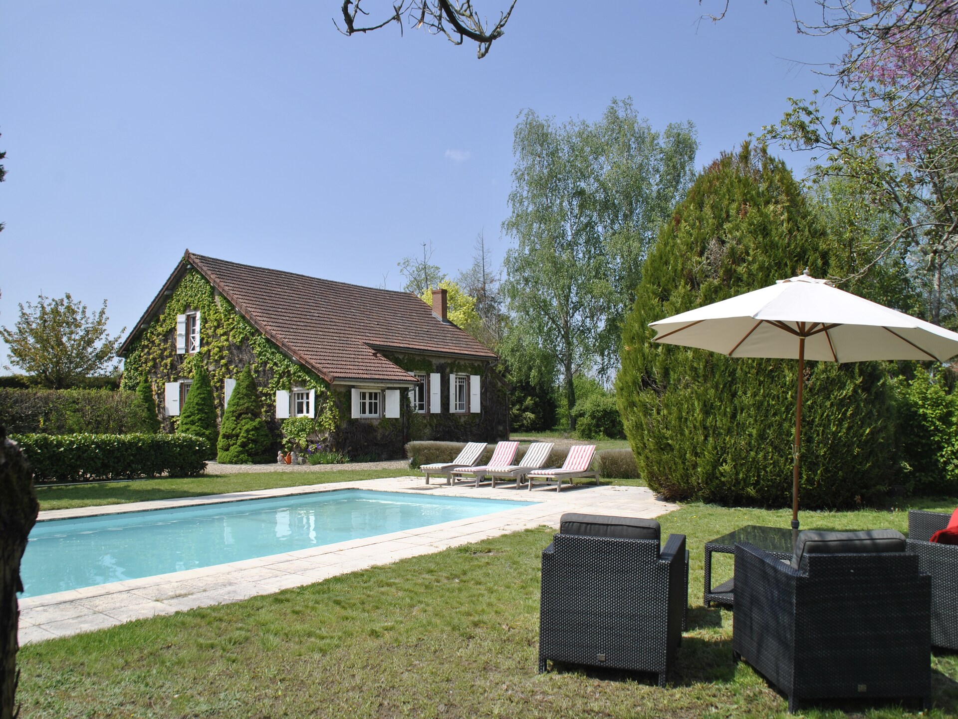 Authentiek landhuis met privézwembad aan de golfbaan voor 10 personen - foto 1