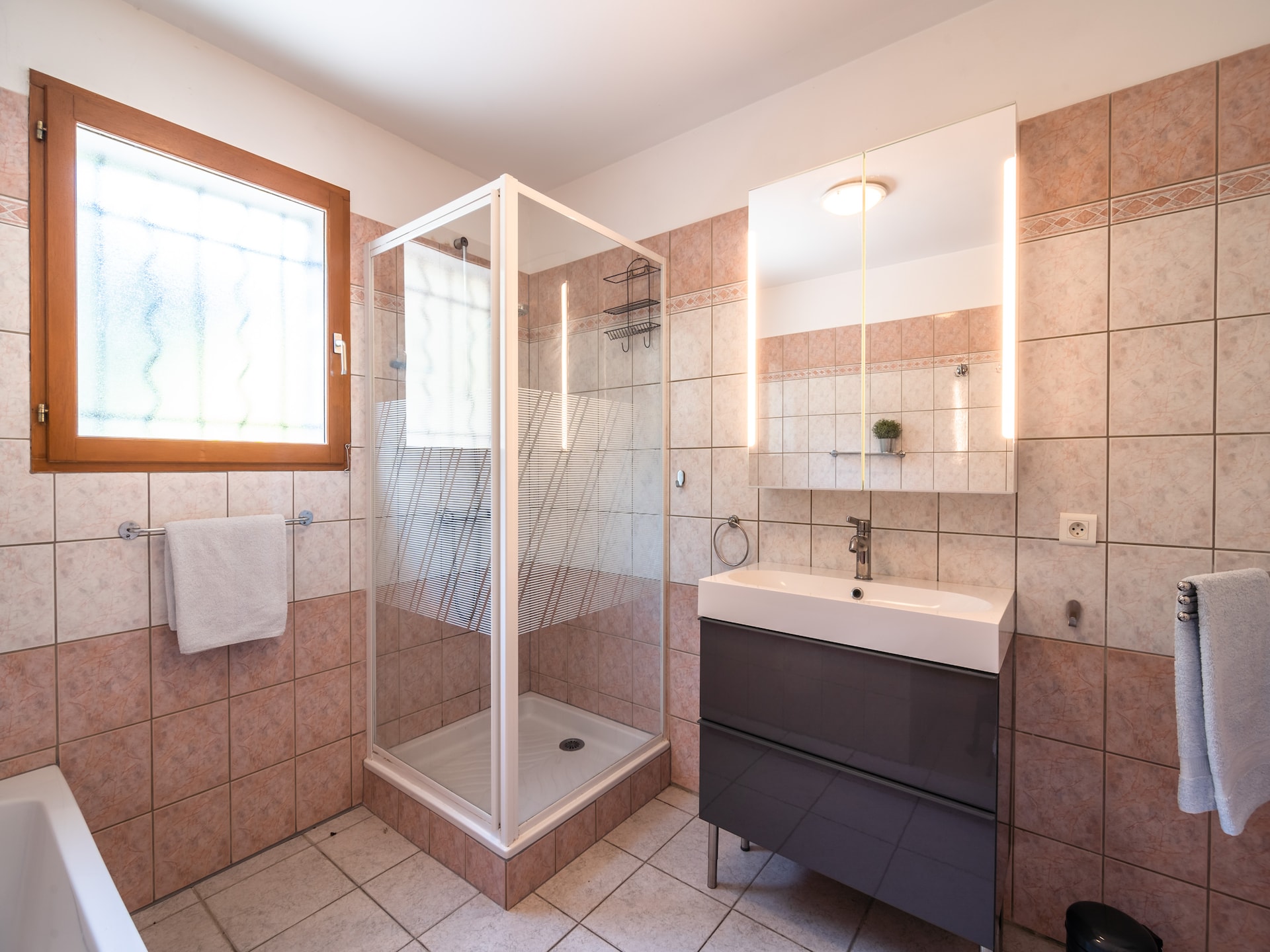 6-persoons villa met privézwembad in Beaufort - foto 31