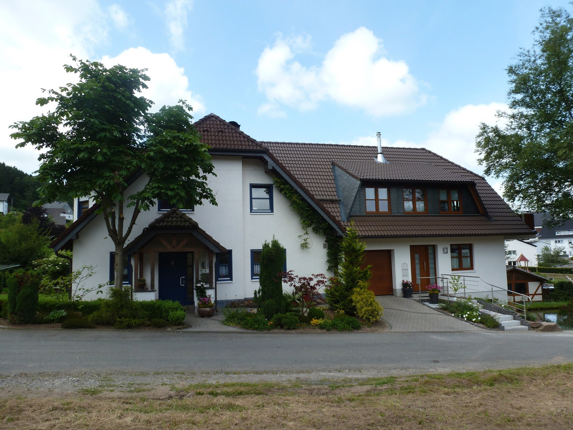 Modern bosappartement met tuin aan de vijver in Kirchhundem-Brachthausen - foto 1