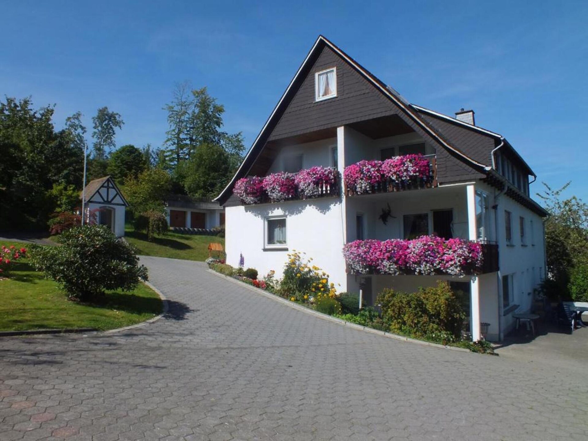 Modern bosappartement met tuin aan de vijver in Kirchhundem-Brachthausen - foto 34