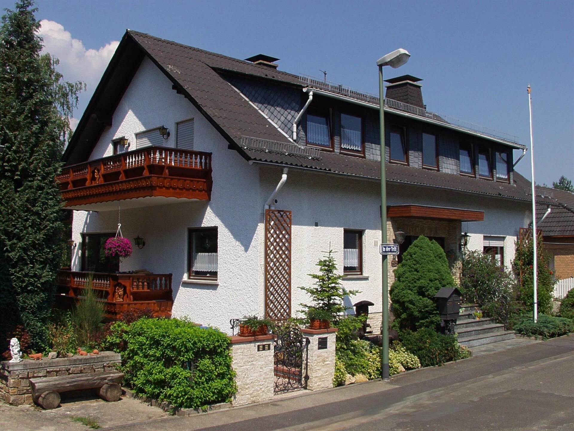 Modern bosappartement met tuin aan de vijver in Kirchhundem-Brachthausen - foto 35
