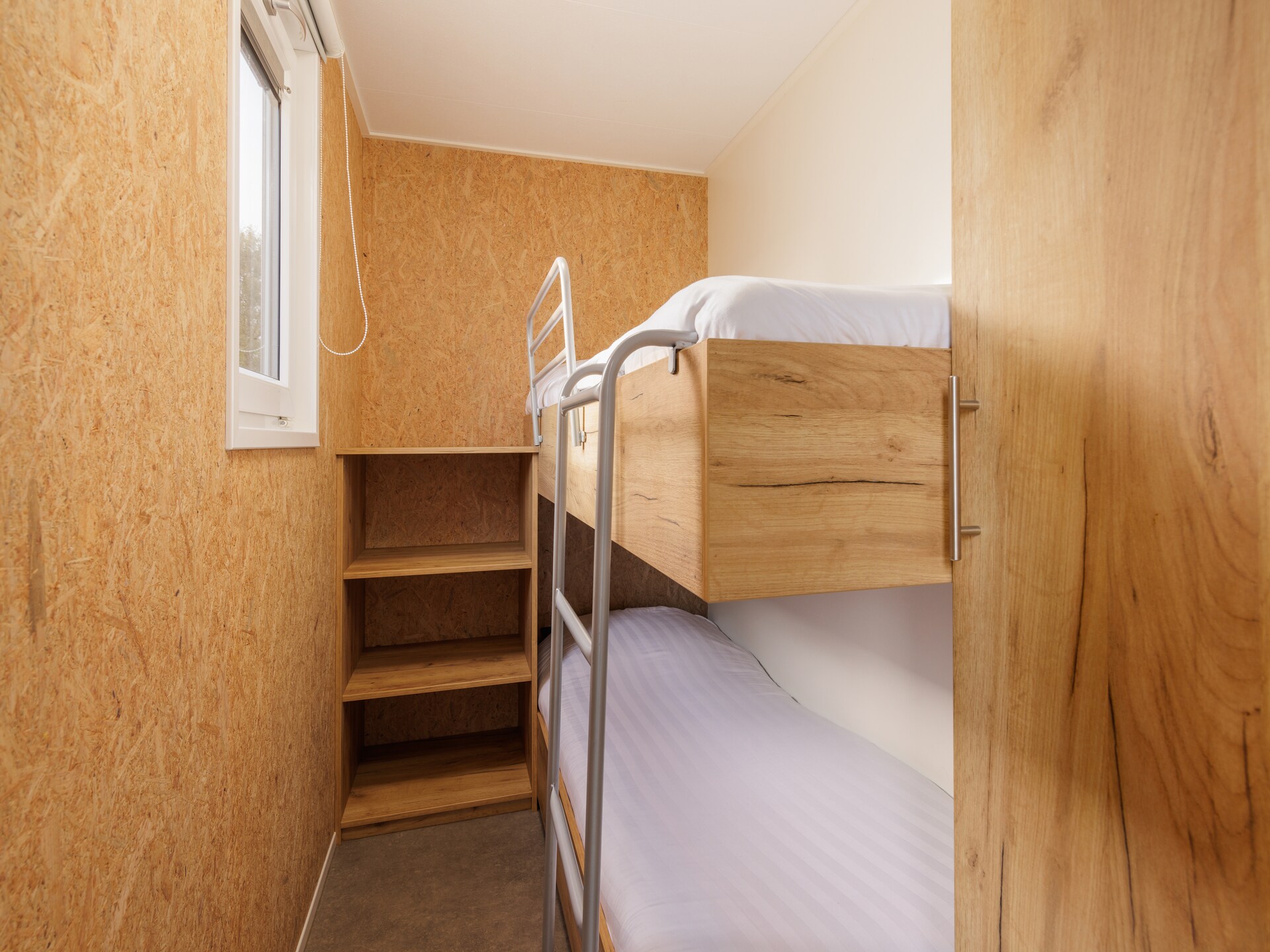Vrijstaand 6-persoons chalet in hart van Drenthe bij zwembad en hunebedden - foto 12