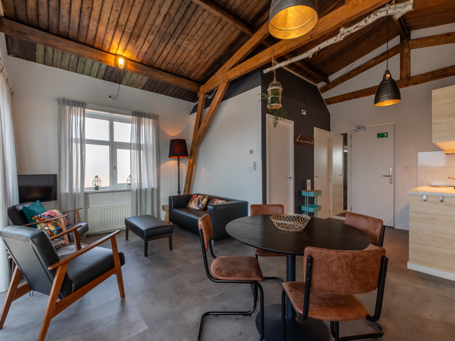 Pleinzicht 6c: Modern appartement in hartje Koudekerke met zonnig balkon - foto 2