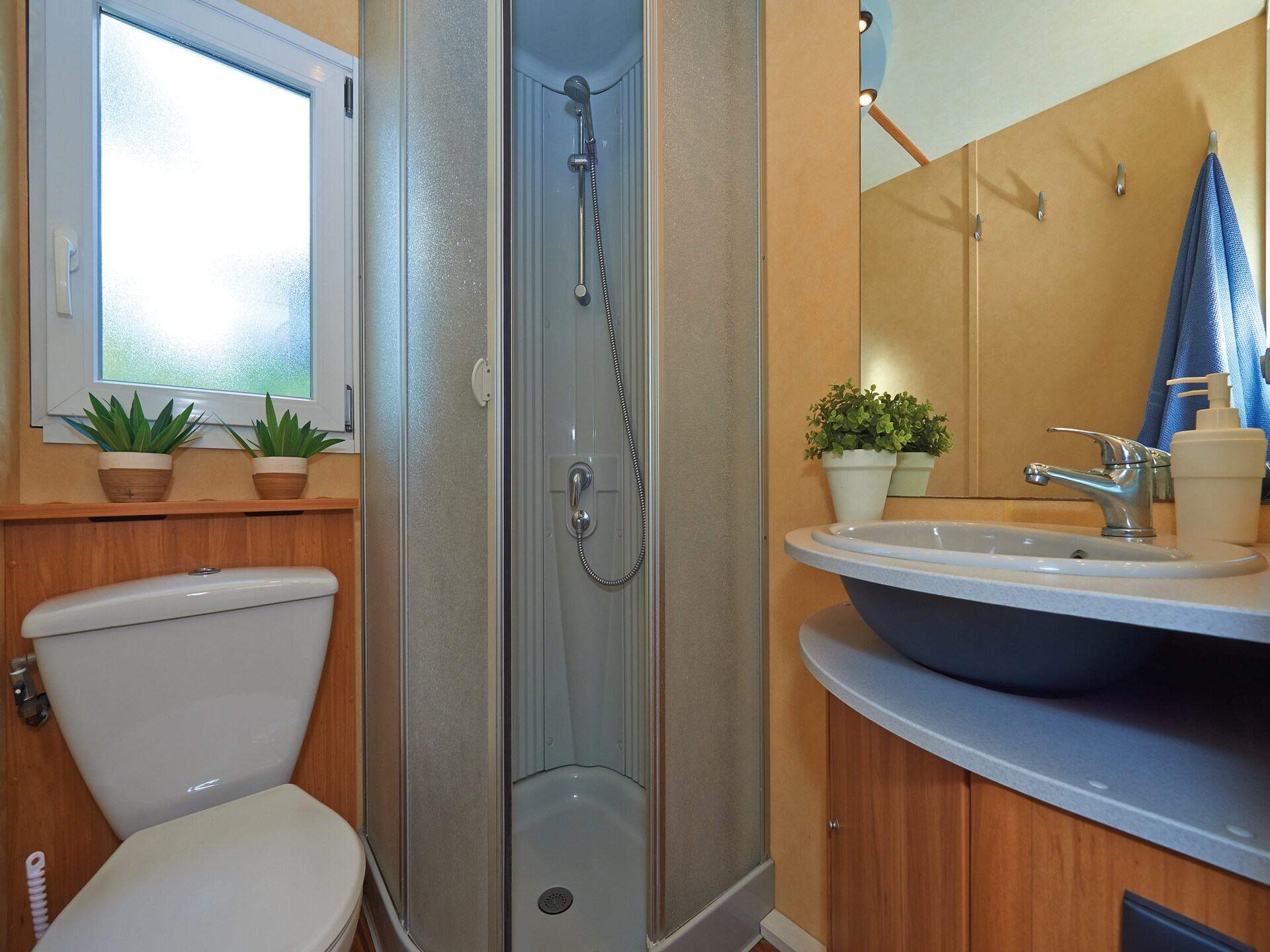Modern chalet met airconditioning in Baia Domizia · 2 pers. - foto 6