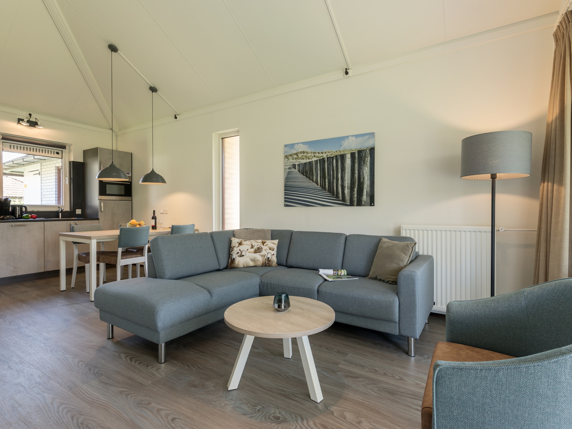 Gerenoceerde bungalow op Kustpark Texel met open haard en hondenvriendelijke tuin - foto 12