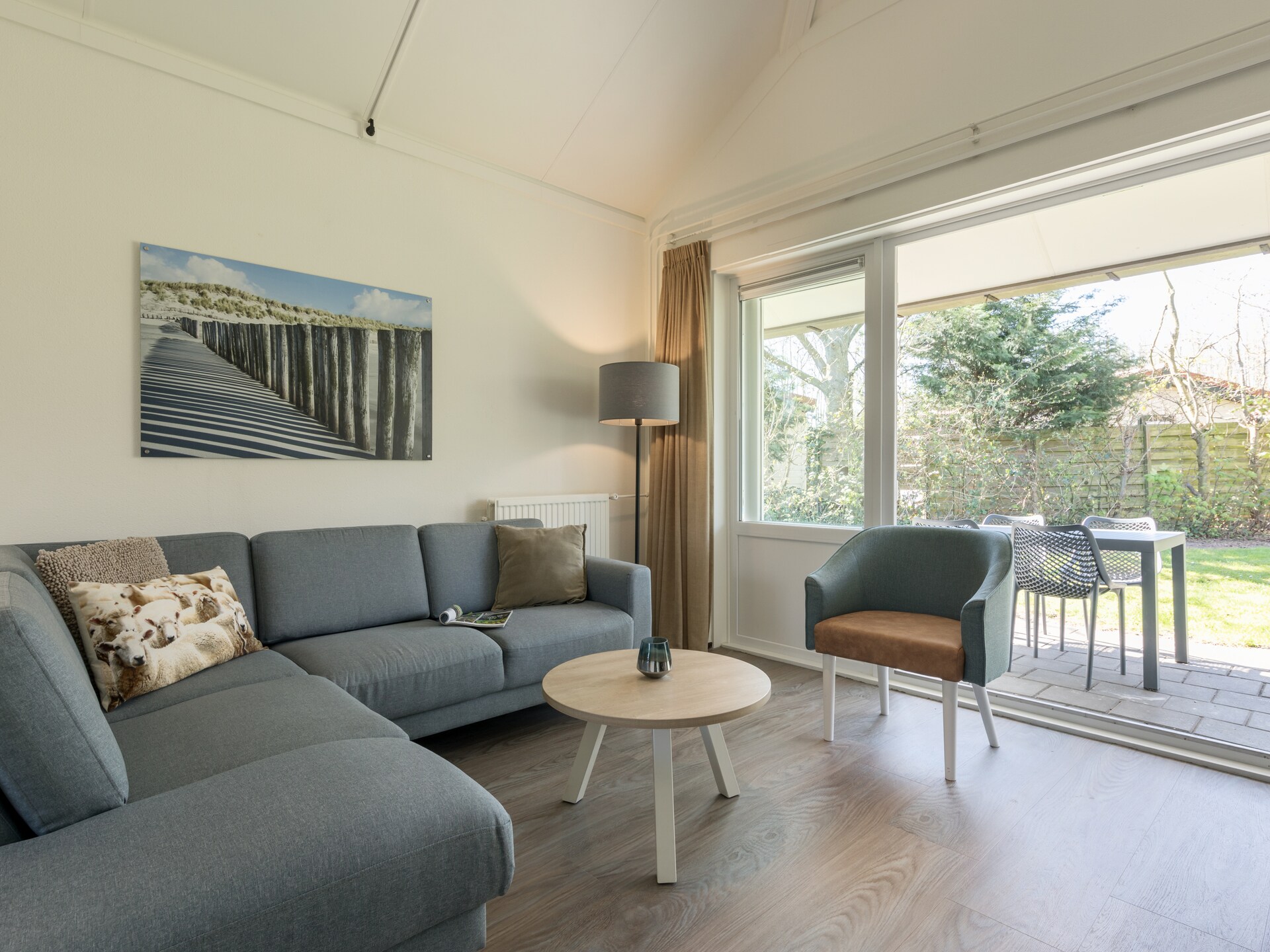 Gerenoceerde bungalow op Kustpark Texel met open haard en hondenvriendelijke tuin - foto 2