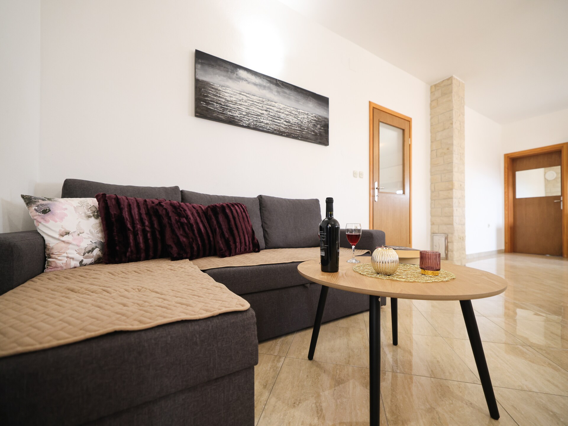Vrijstaand vakantiehuis met privézwembad voor 8 personen nabij Zadar - foto 4