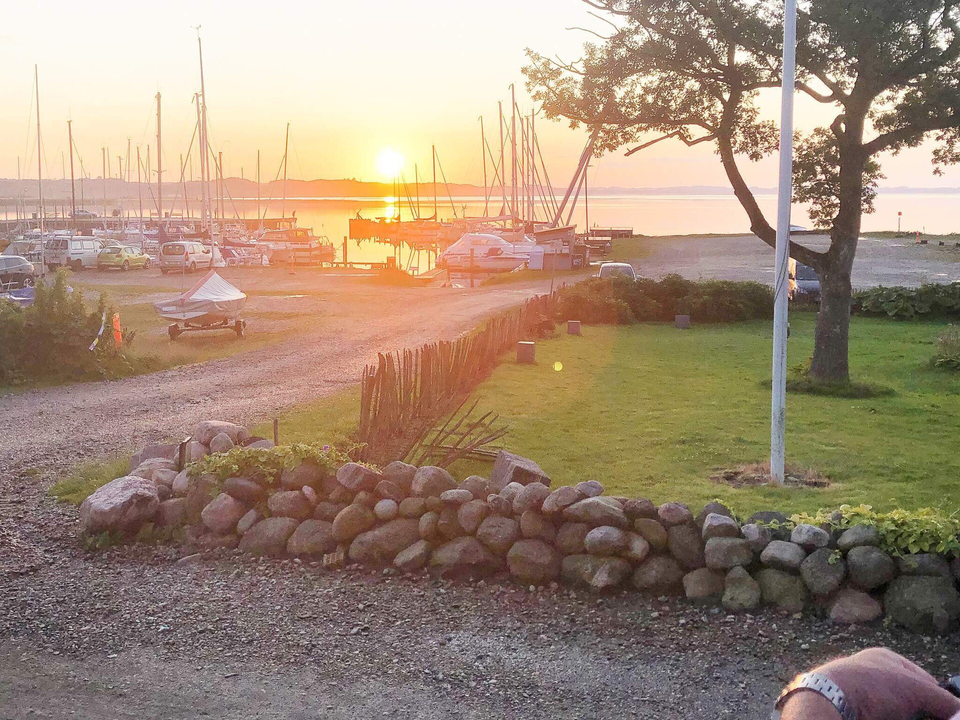 Aan zee: Modern vakantiehuis met fjordzicht in Løgstrup - foto 10