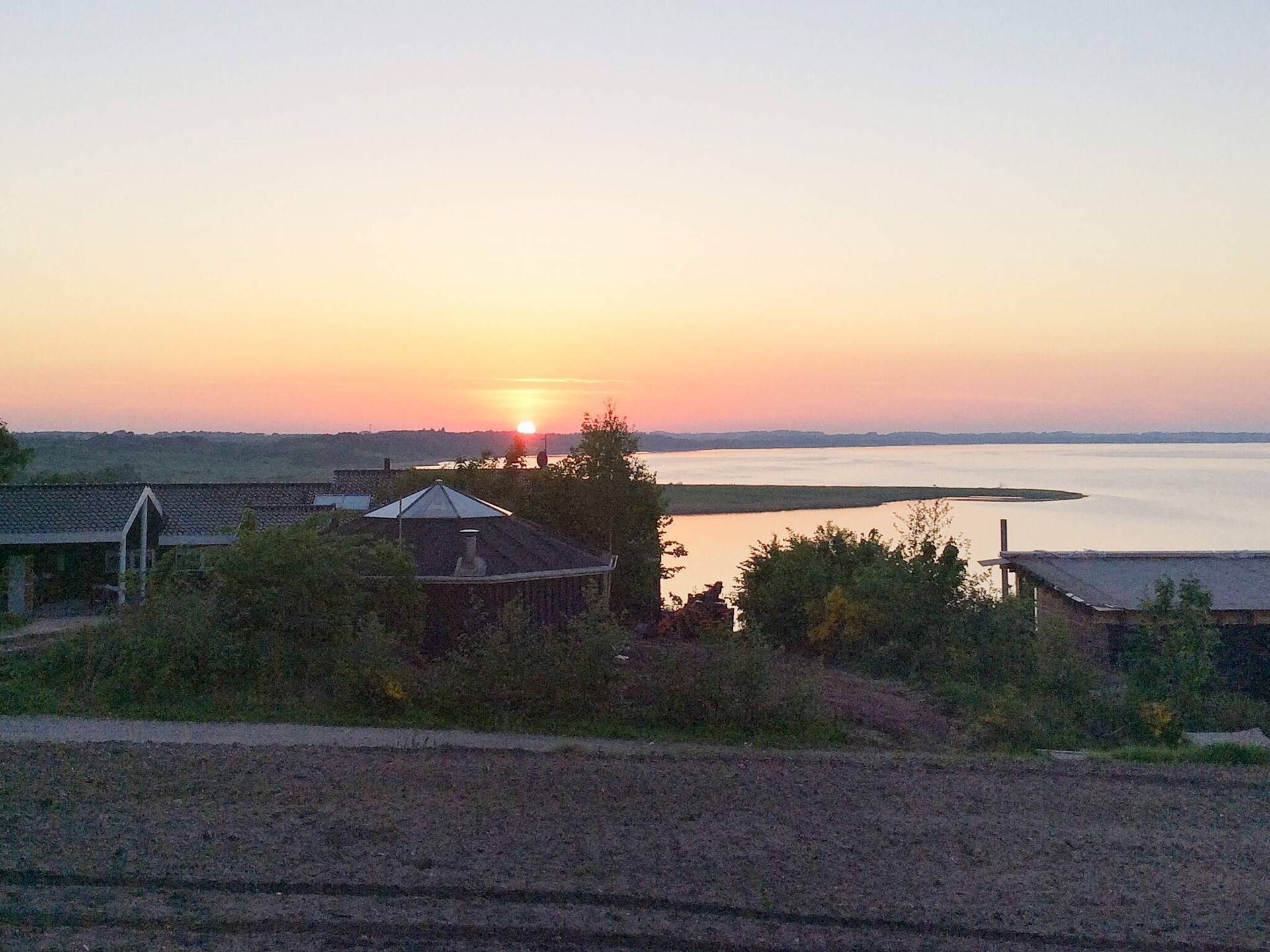 Aan zee: Modern vakantiehuis met fjordzicht in Løgstrup - foto 16