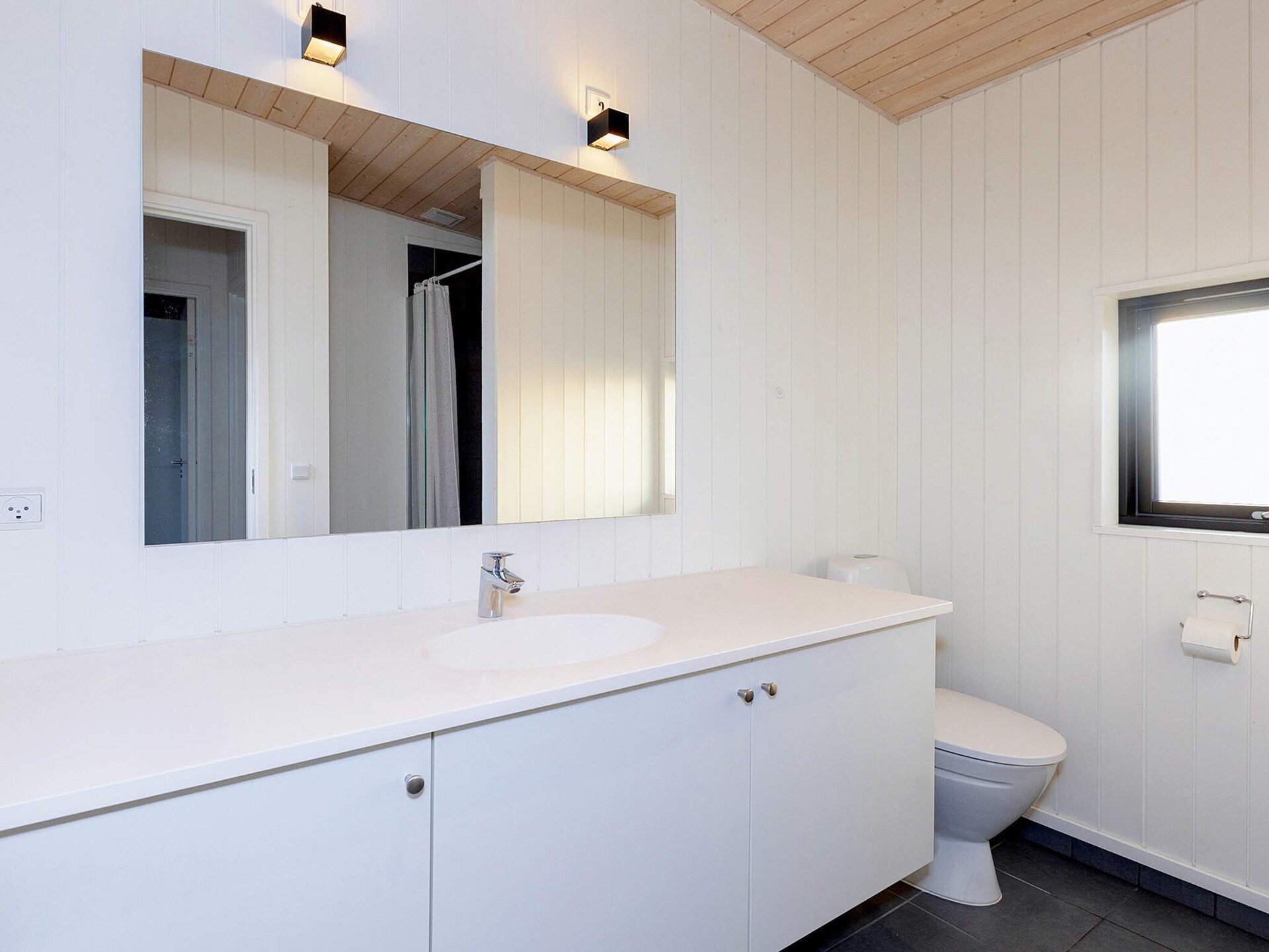 Aan zee: Modern vakantiehuis met fjordzicht in Løgstrup - foto 47