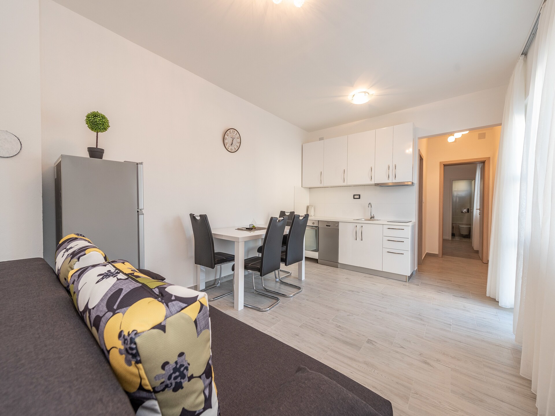 Ruim modern vakantiehuis voor 12 personen met privézwembad in Galovac - foto 29