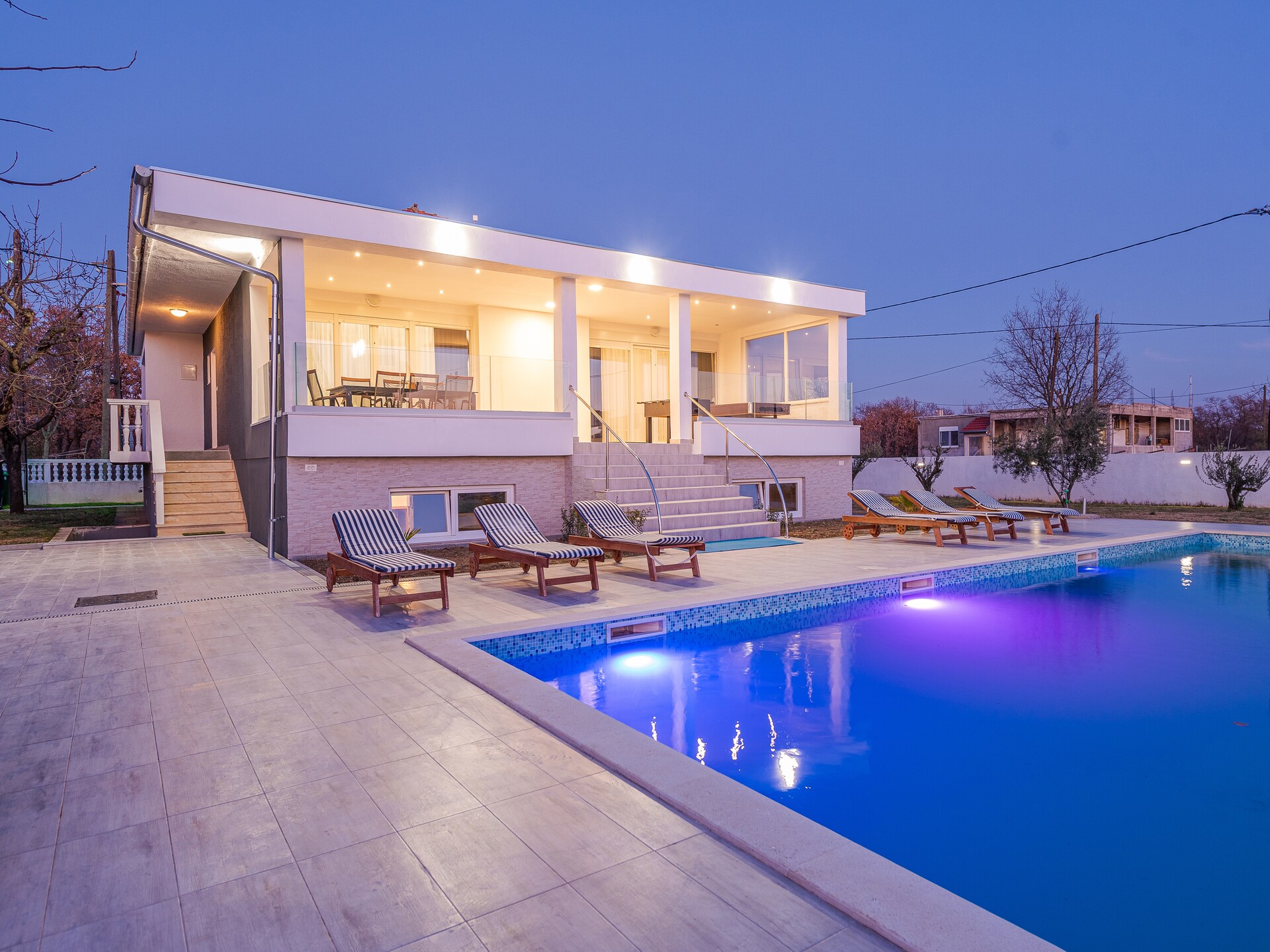 Ruim modern vakantiehuis voor 12 personen met privézwembad in Galovac - foto 15