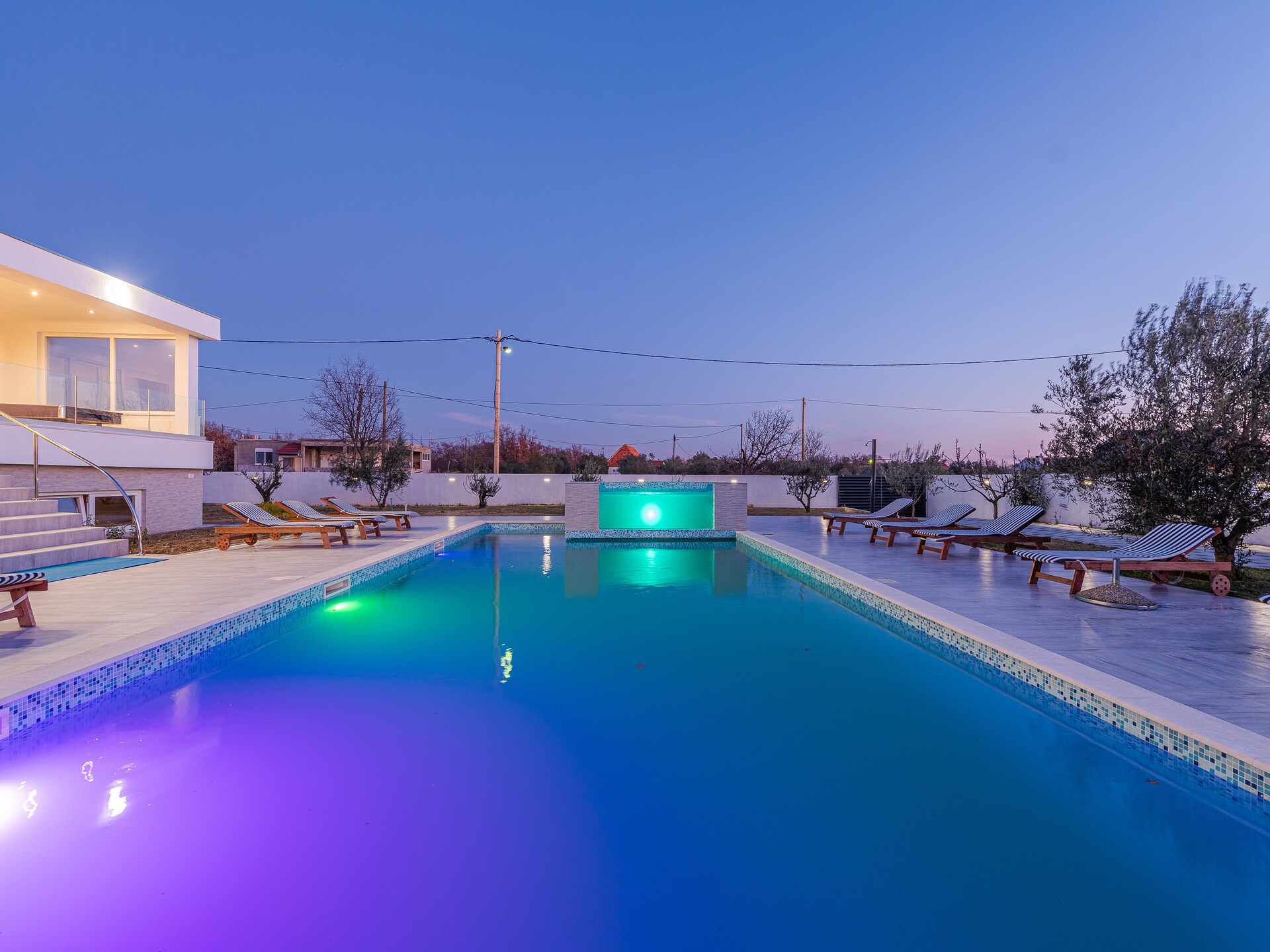 Ruim modern vakantiehuis voor 12 personen met privézwembad in Galovac - foto 28