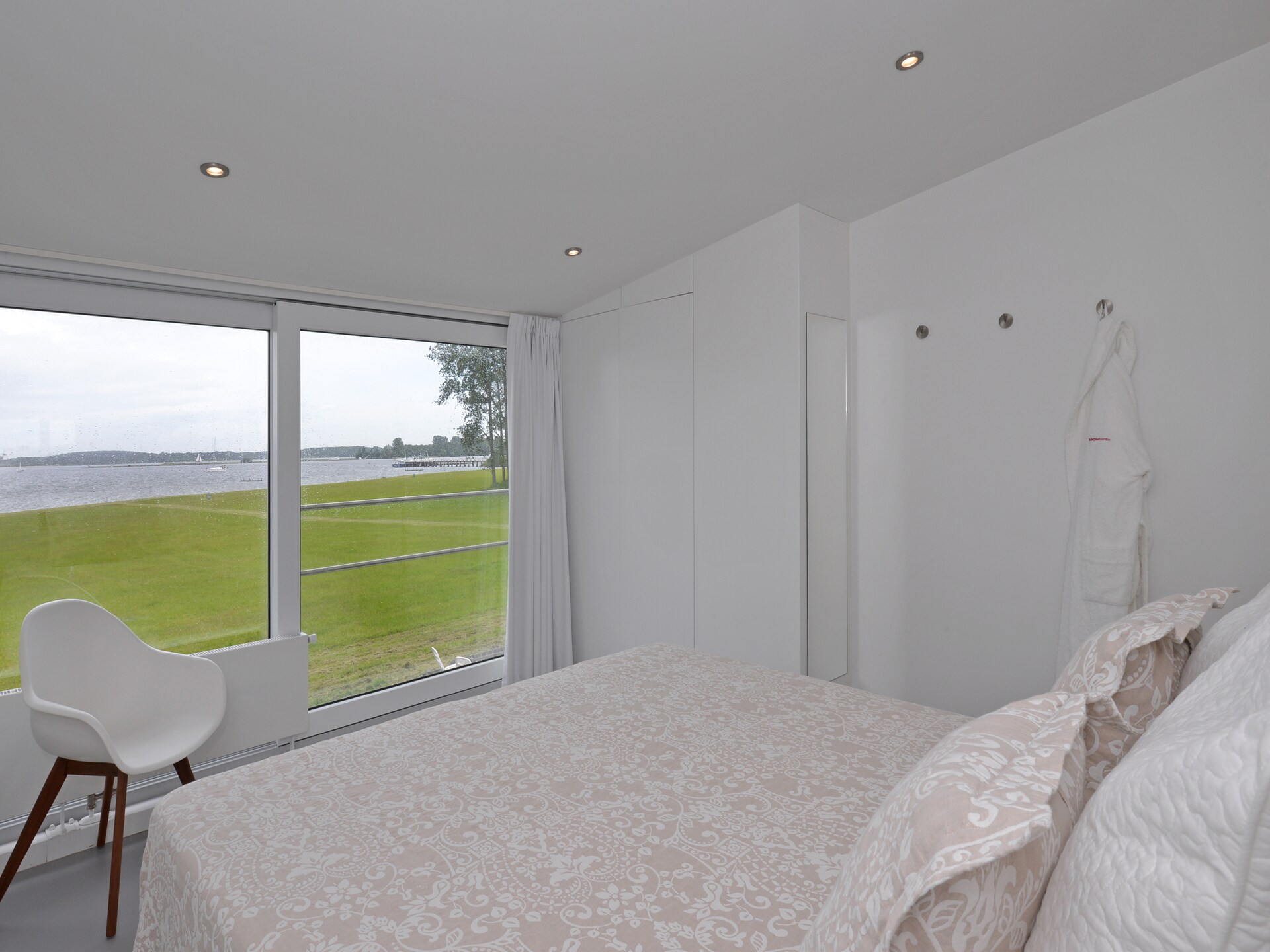 Havenweg 12: Vakantiehuis aan het meer in Kamperland met privésteiger - foto 15