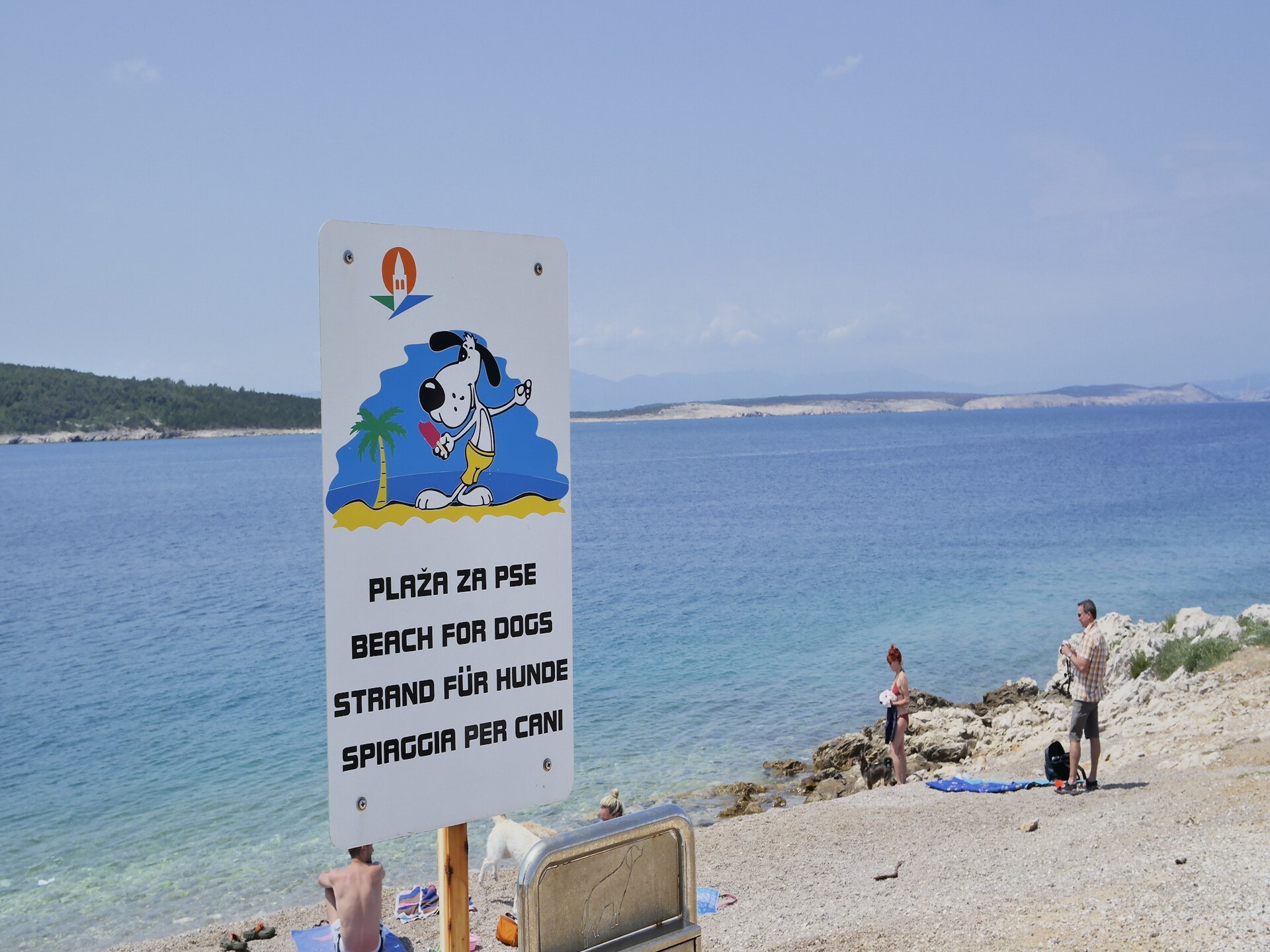 Ruim appartement met overdekt balkon en BBQ op 400m van het strand in Šilo, Krk - foto 19