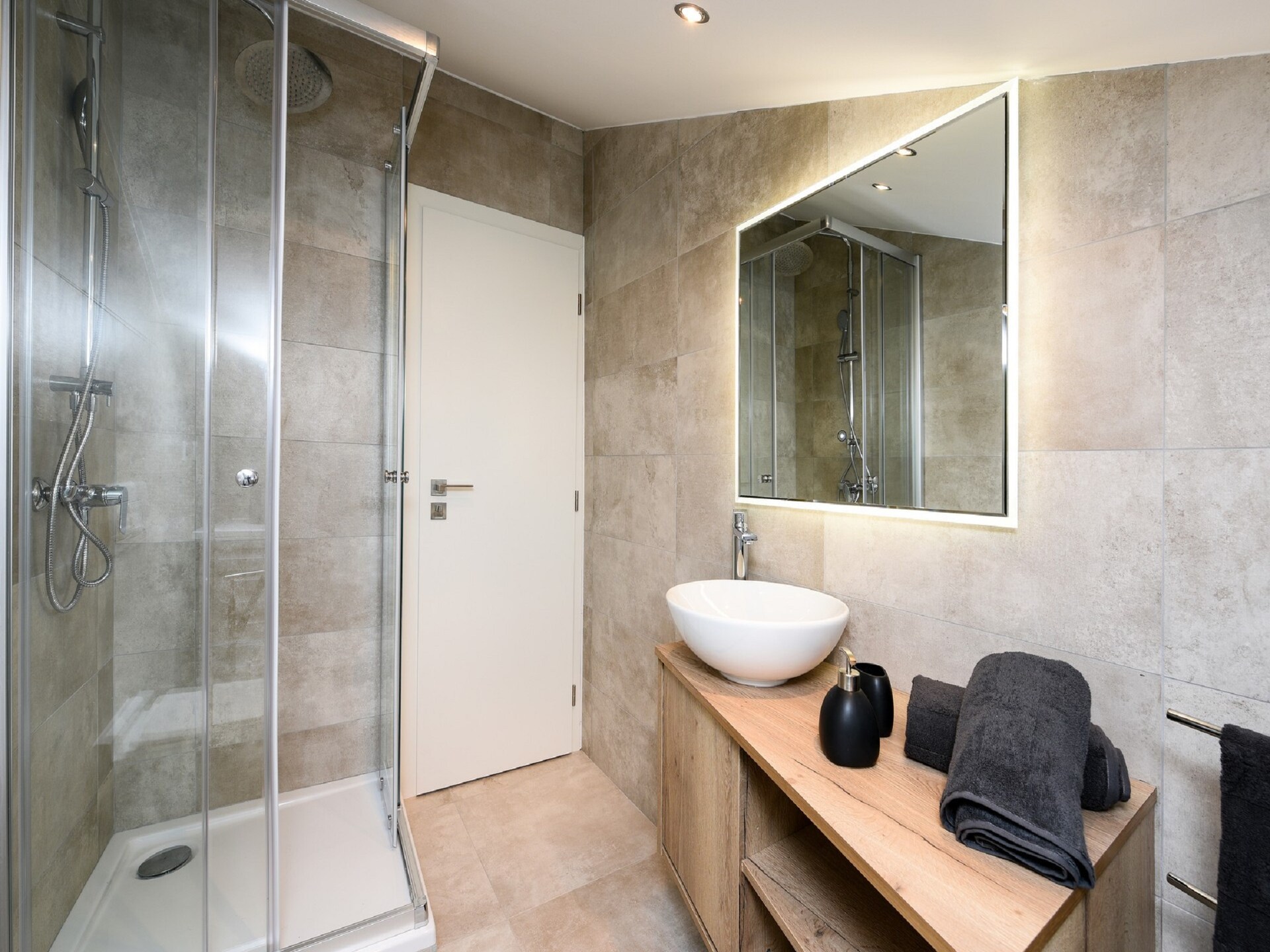 Moderne villa voor 8 in Nin, 300m van strand met zeezicht - foto 14