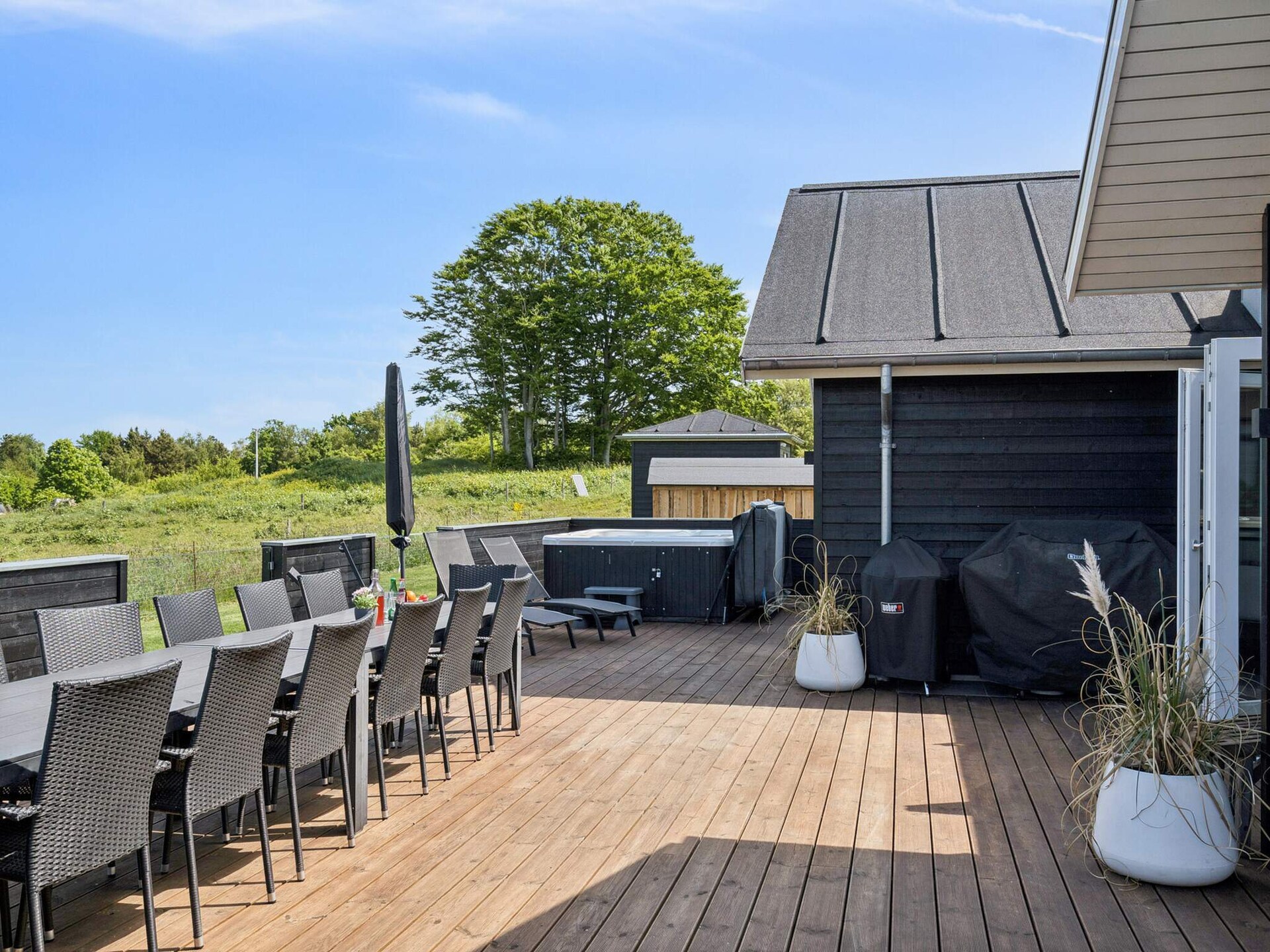 Groots vakantiehuis met zwembad, sauna & zeezicht op 250m van strand - foto 3