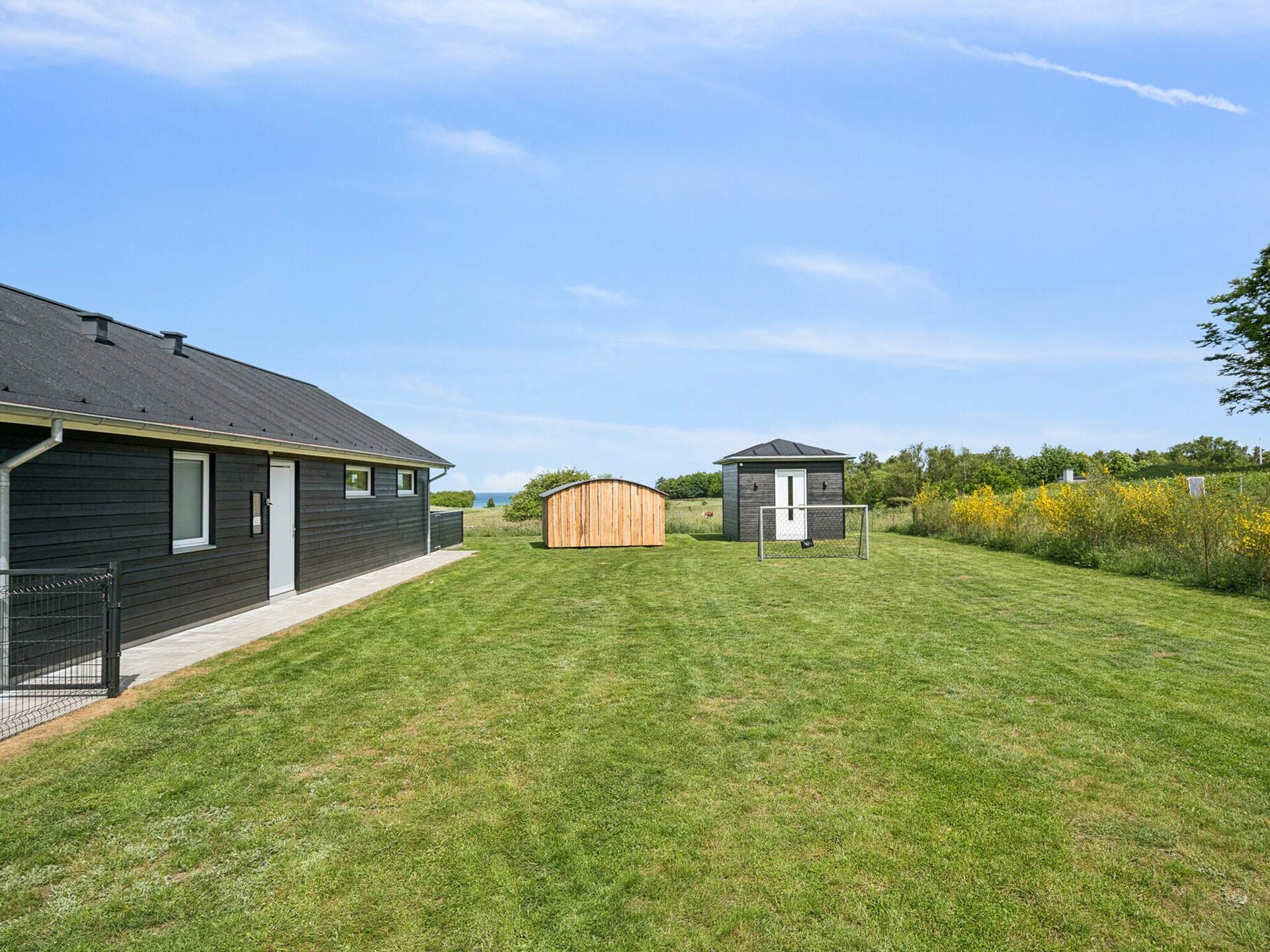 Groots vakantiehuis met zwembad, sauna & zeezicht op 250m van strand - foto 4