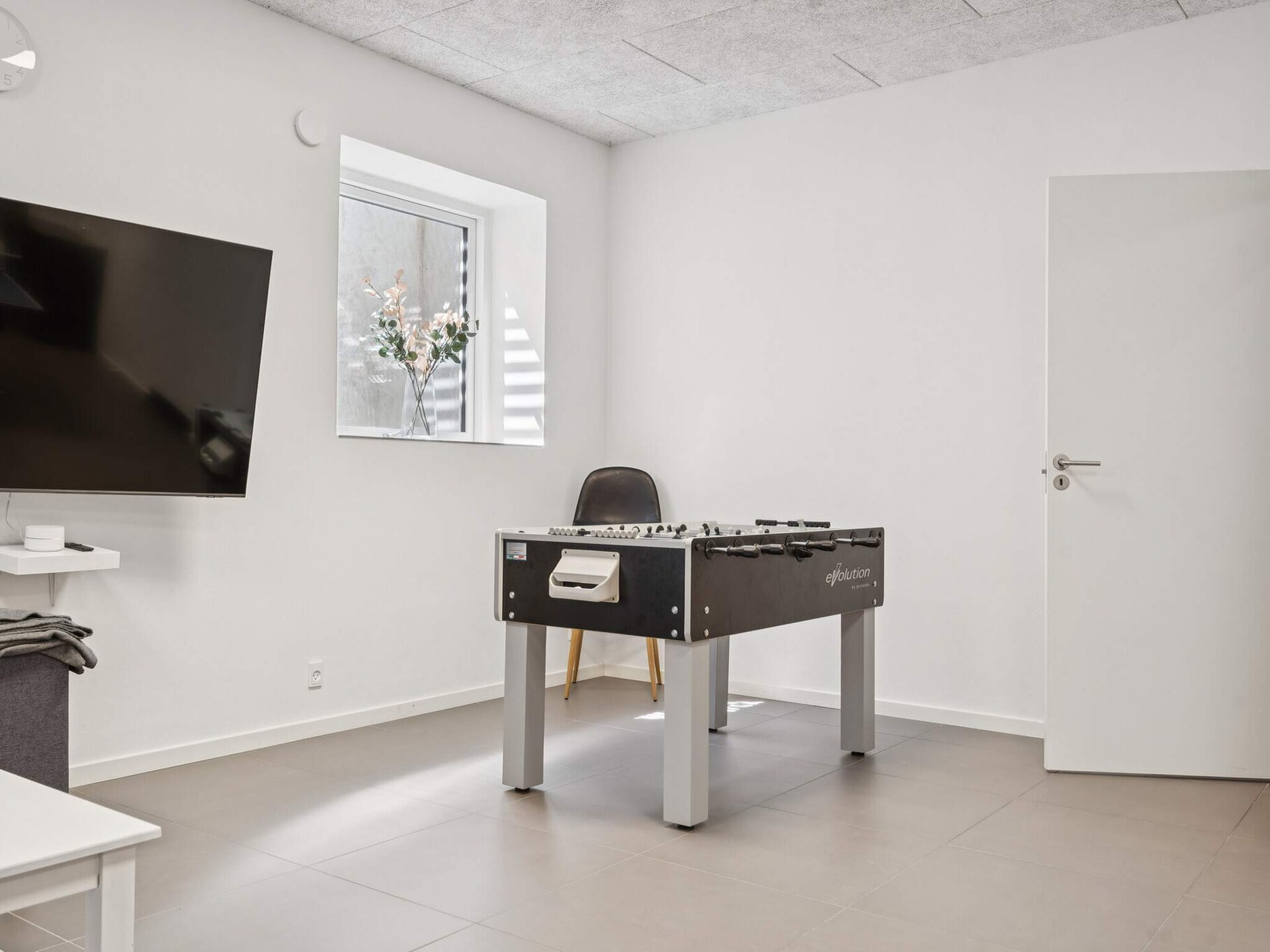 Groots vakantiehuis met zwembad, sauna & zeezicht op 250m van strand - foto 9