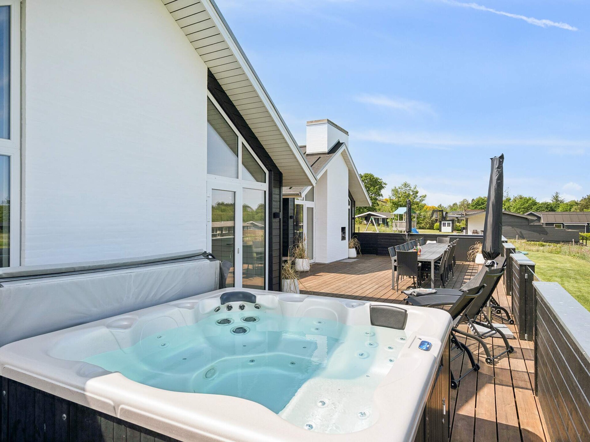 Groots vakantiehuis met zwembad, sauna & zeezicht op 250m van strand - foto 22