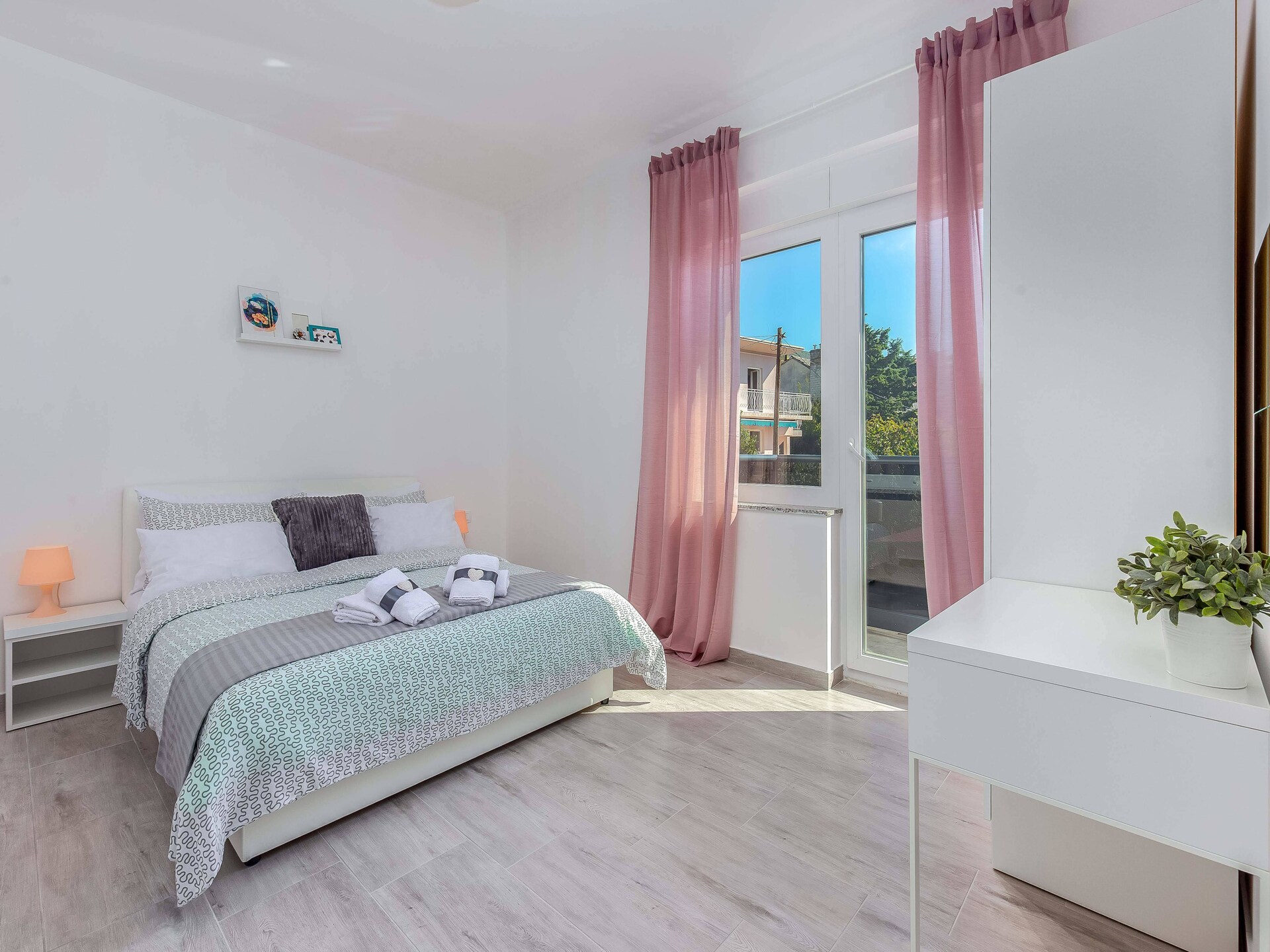 Villa Veronique VVF: Zeezicht & zwembad op 90m van strand in Dramalj - foto 9