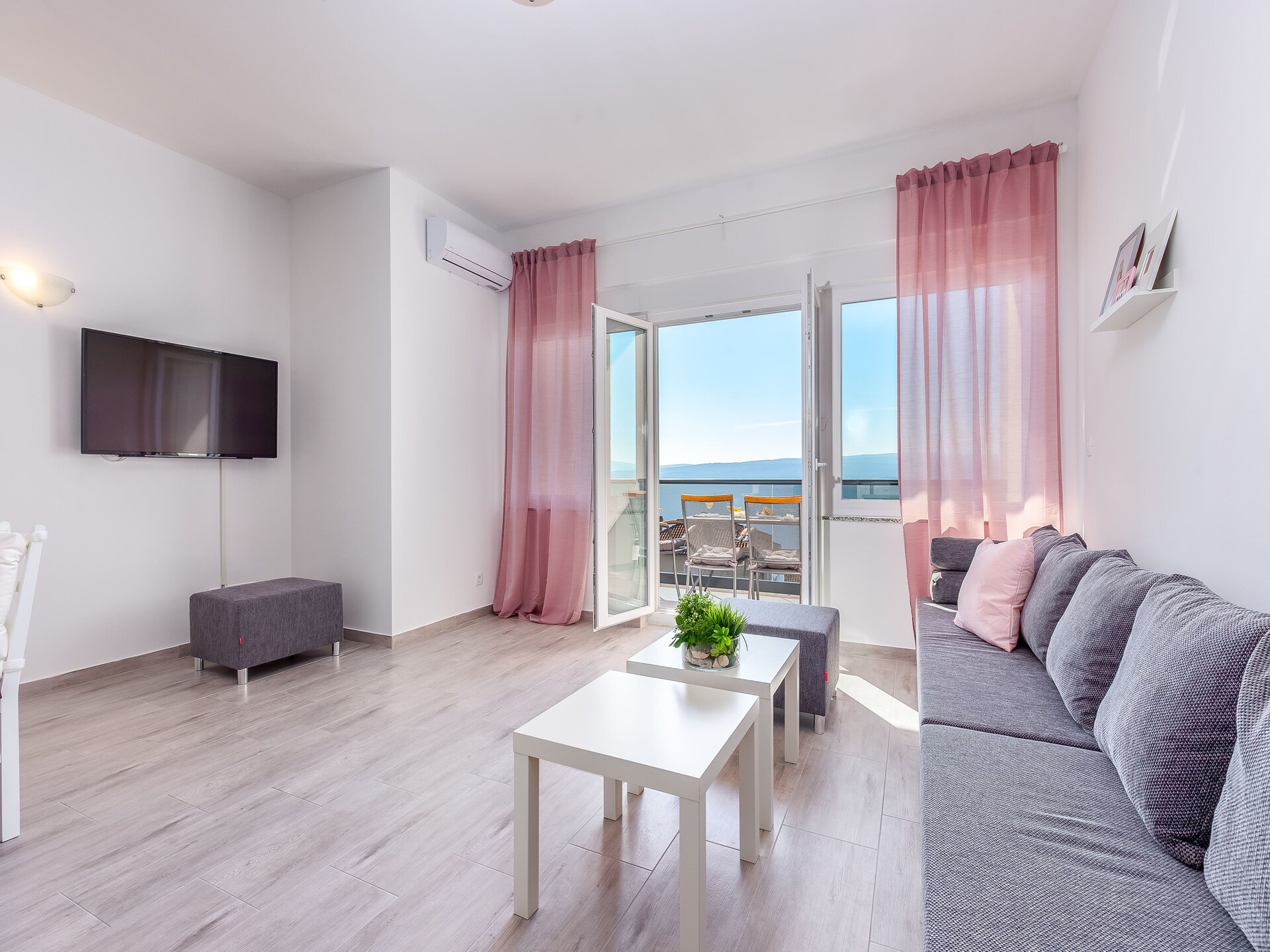 Villa Veronique VVF: Zeezicht & zwembad op 90m van strand in Dramalj - foto 7
