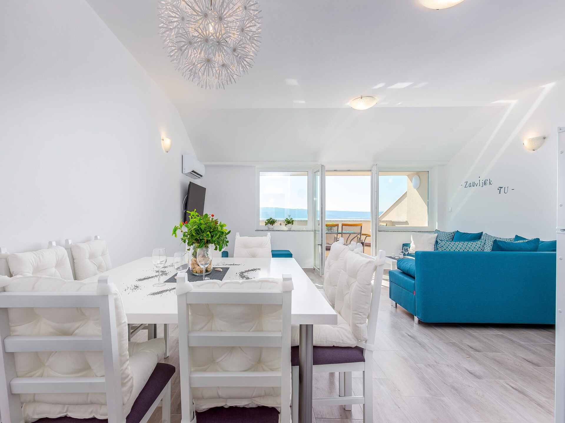 Villa Veronique VVG: Zeezicht & Golf op 90m van Strand in Dramalj - foto 8