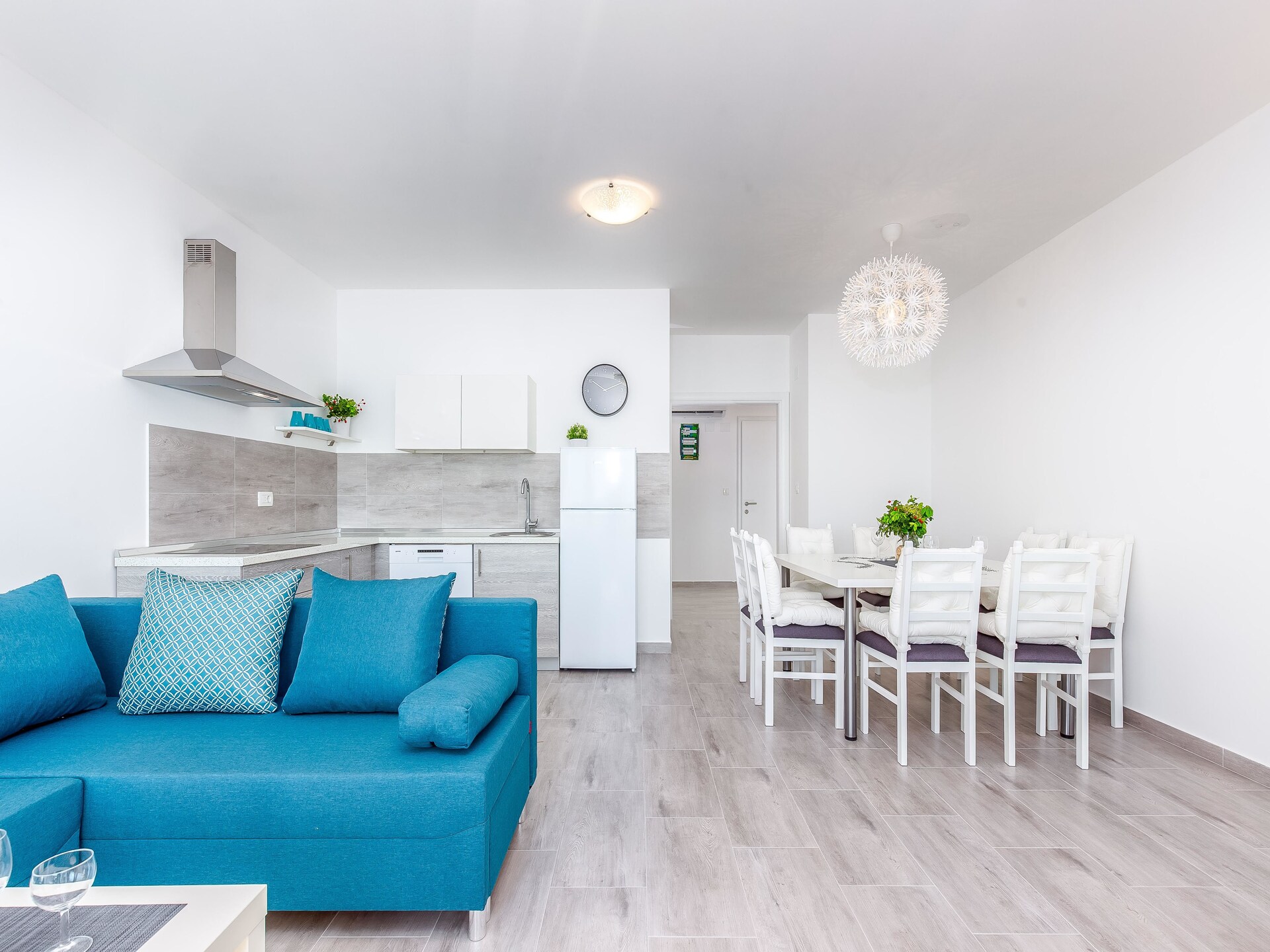 Villa Veronique VVG: Zeezicht & Golf op 90m van Strand in Dramalj - foto 12