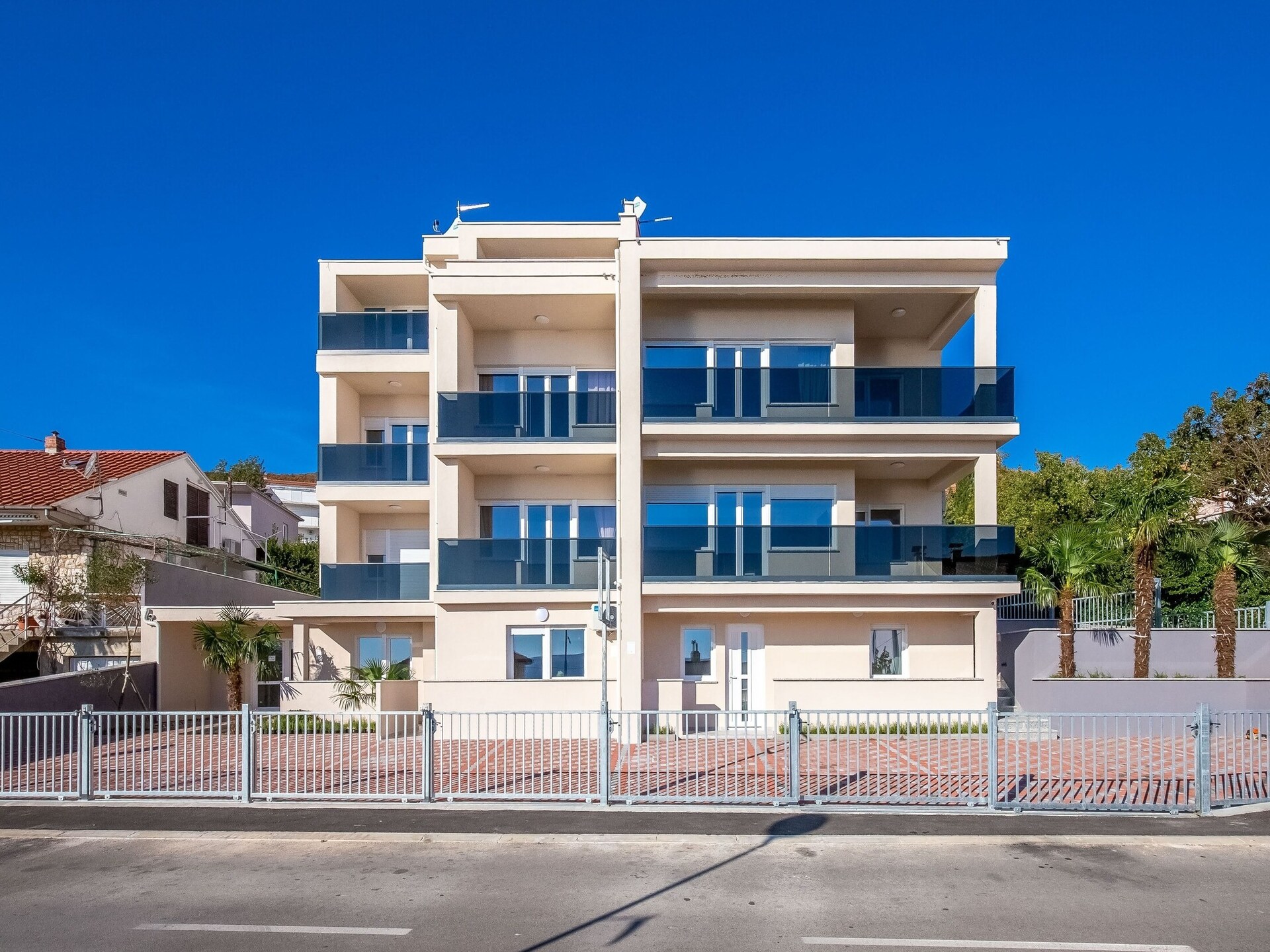 Villa Veronique VVG: Zeezicht & Golf op 90m van Strand in Dramalj - foto 34