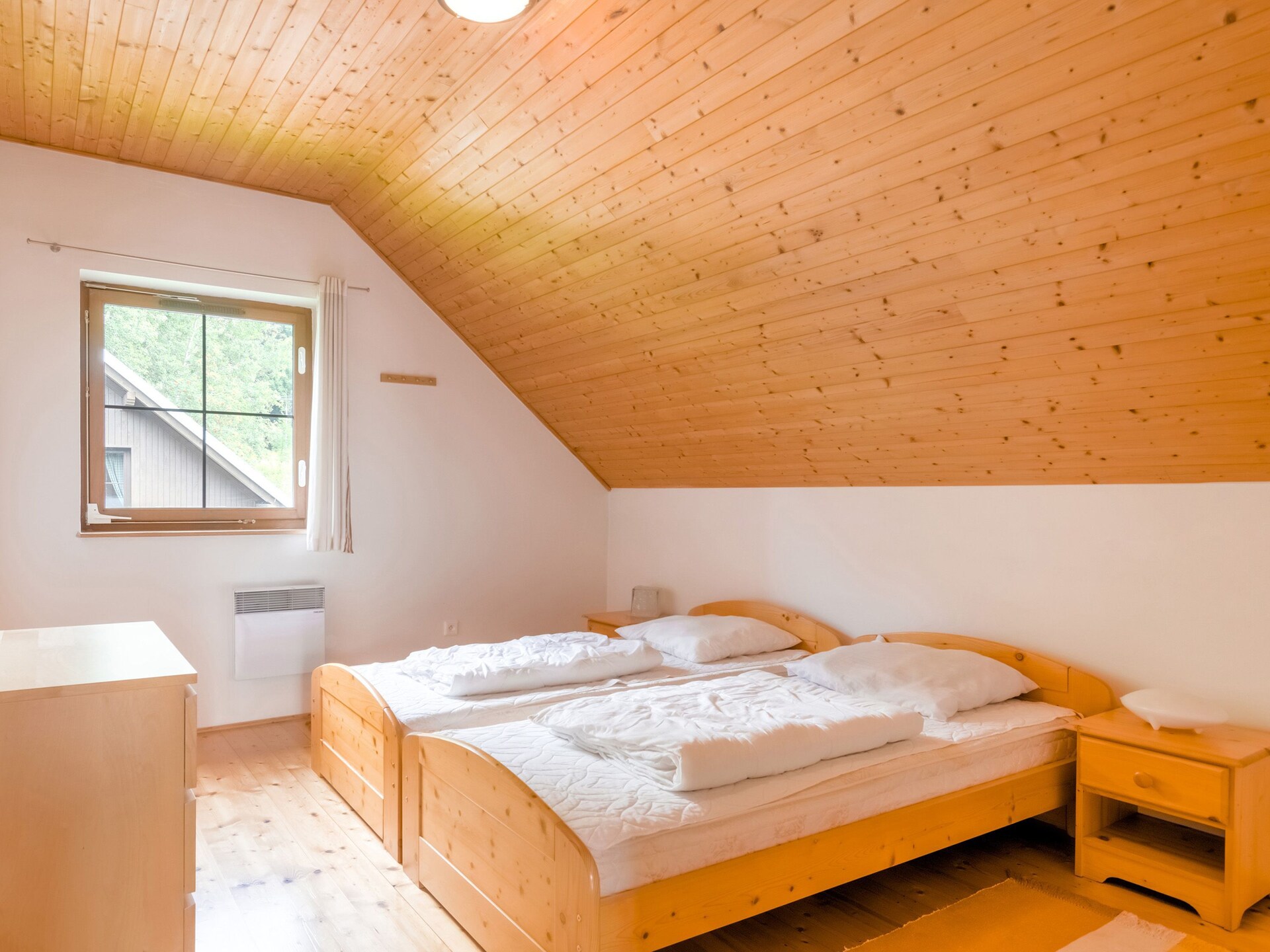 Vrijstaand vakantiehuis aan de golfbaan in het Reuzengebergte voor 8 personen - foto 4