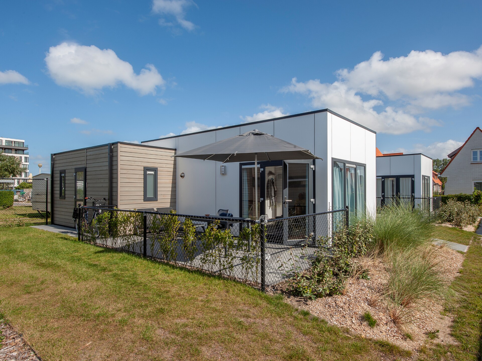 Lichte bungalow voor 4 met tuin en wifi, vlakbij strand Bredene - foto 1