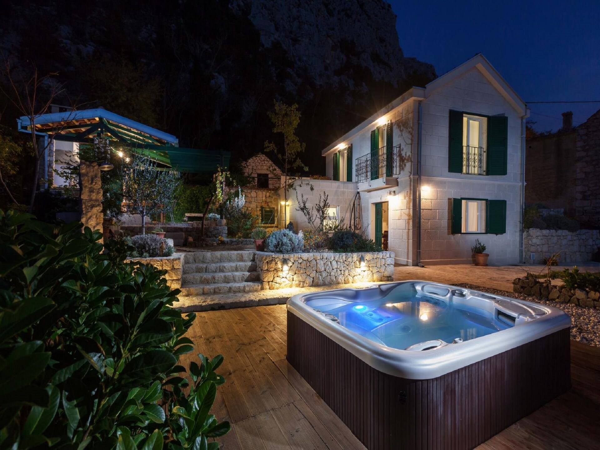 Stijlvol vrijstaand huis met jacuzzi, dakterras en zeezicht in Makarska - foto 6