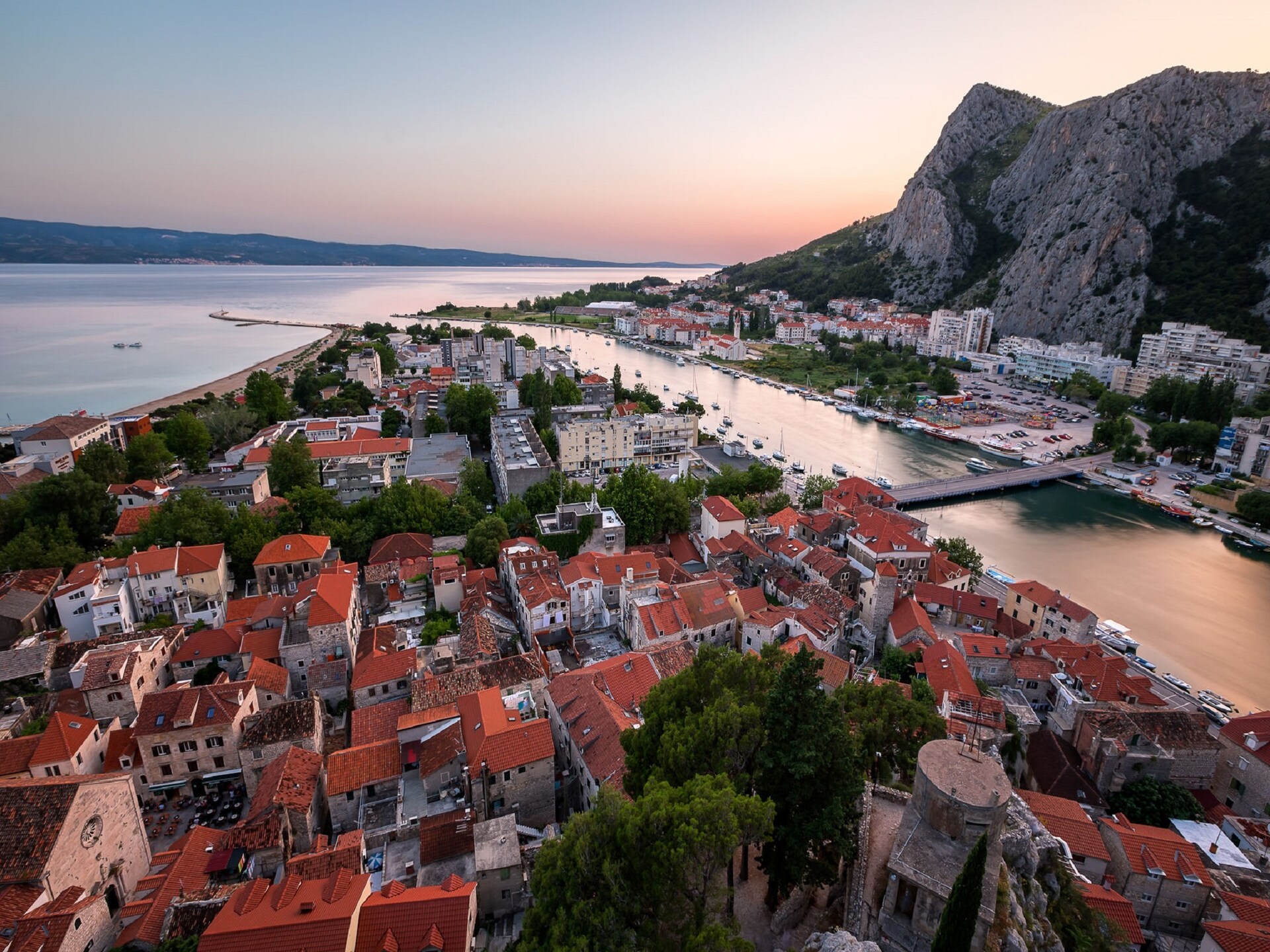 Stijlvol vrijstaand huis met jacuzzi, dakterras en zeezicht in Makarska - foto 16