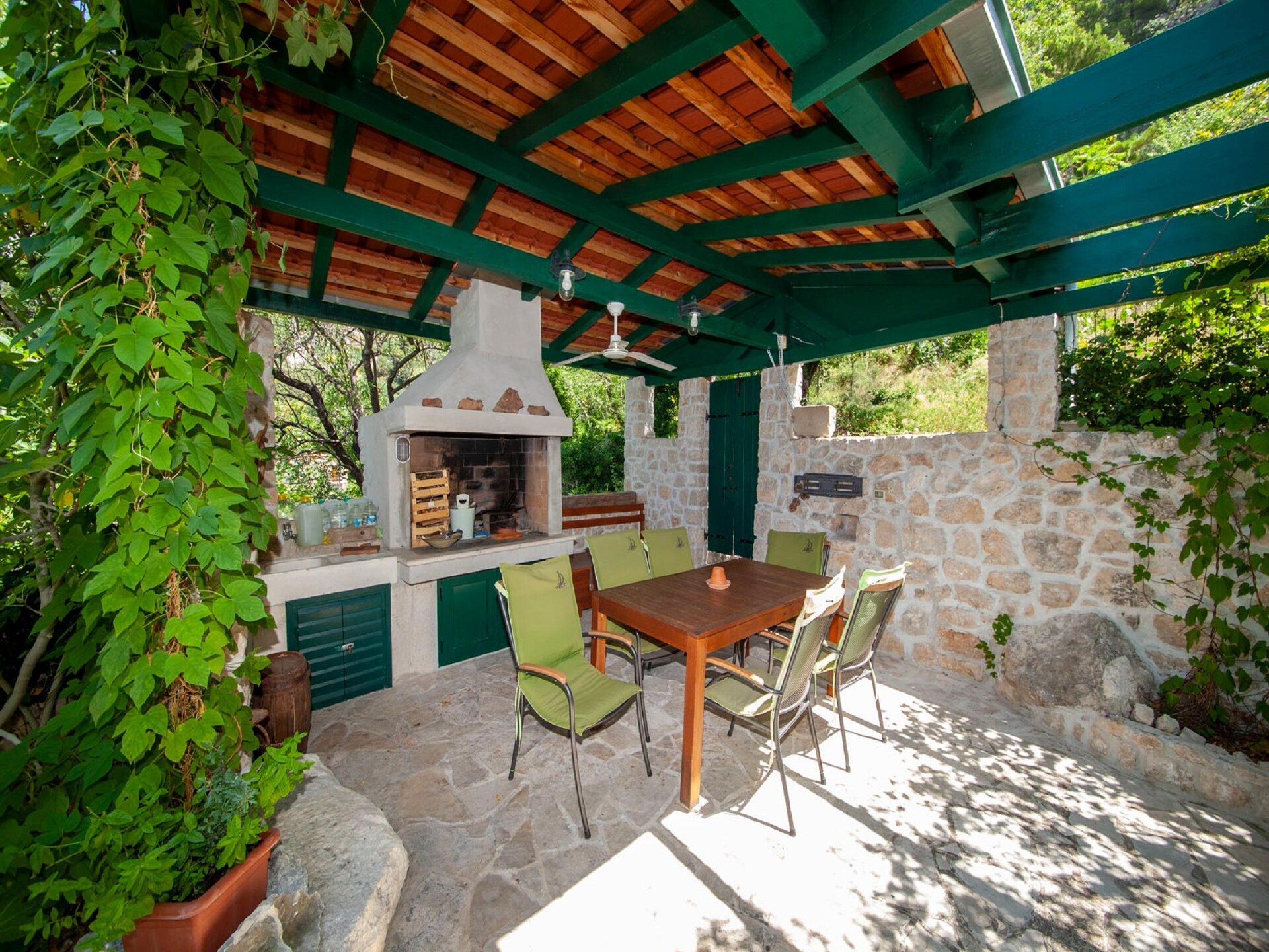 Stijlvol vrijstaand huis met jacuzzi, dakterras en zeezicht in Makarska - foto 7