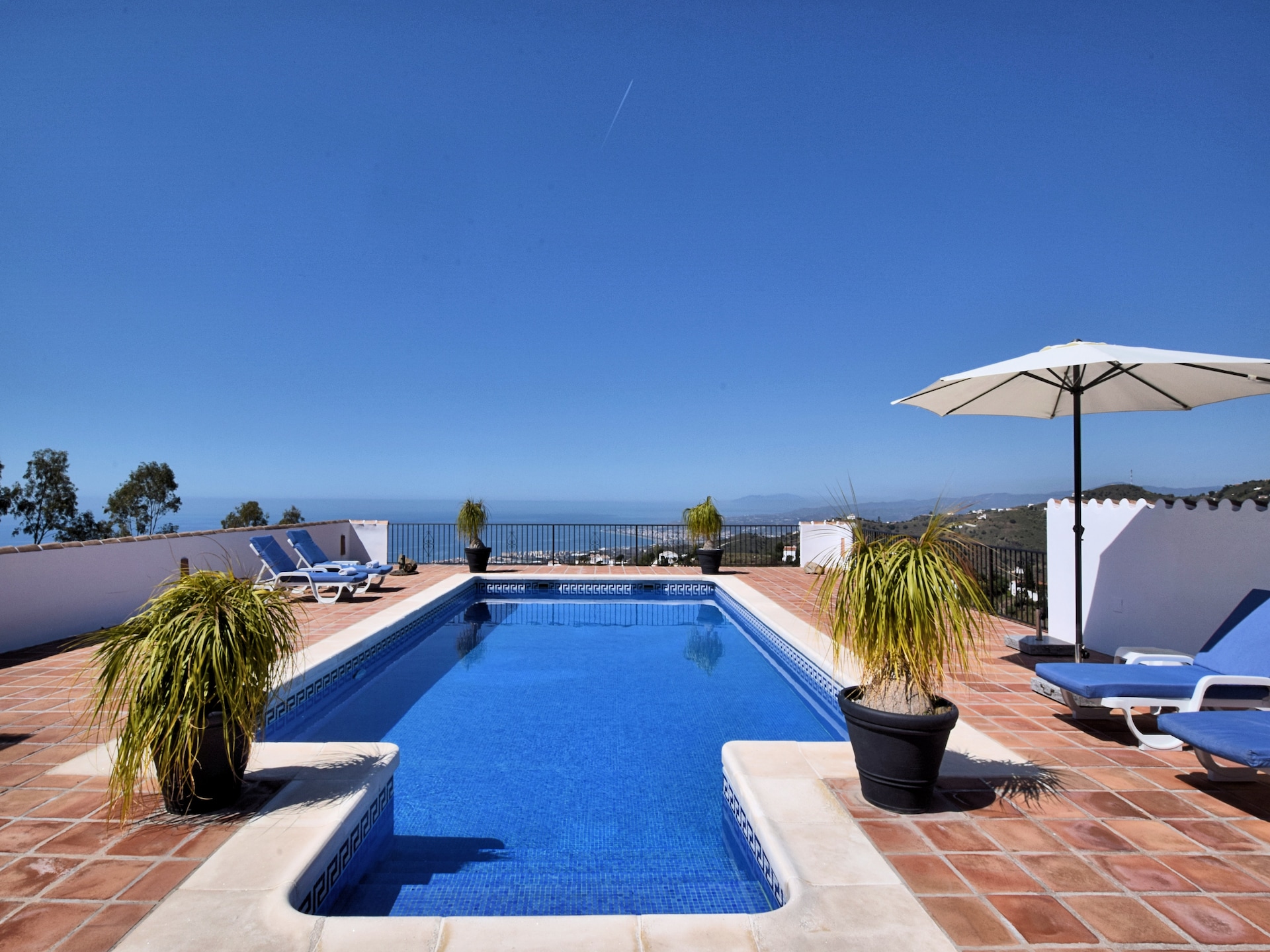 Privézwembad en rust in villa Casa Iris in Sayalonga - foto 2