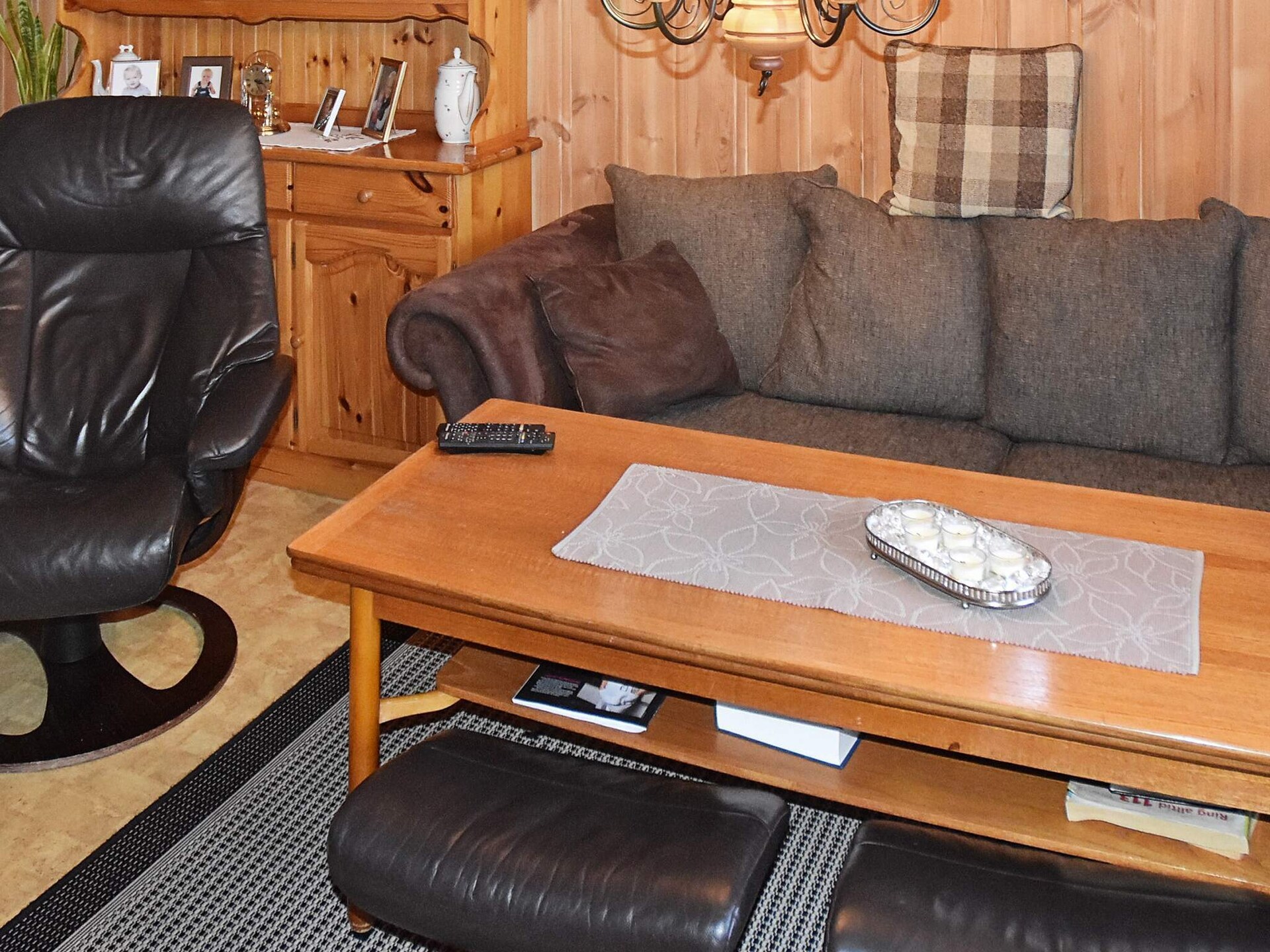 Ruim vakantiehuis in Eidsvåg met uitzicht op de fjord - foto 11