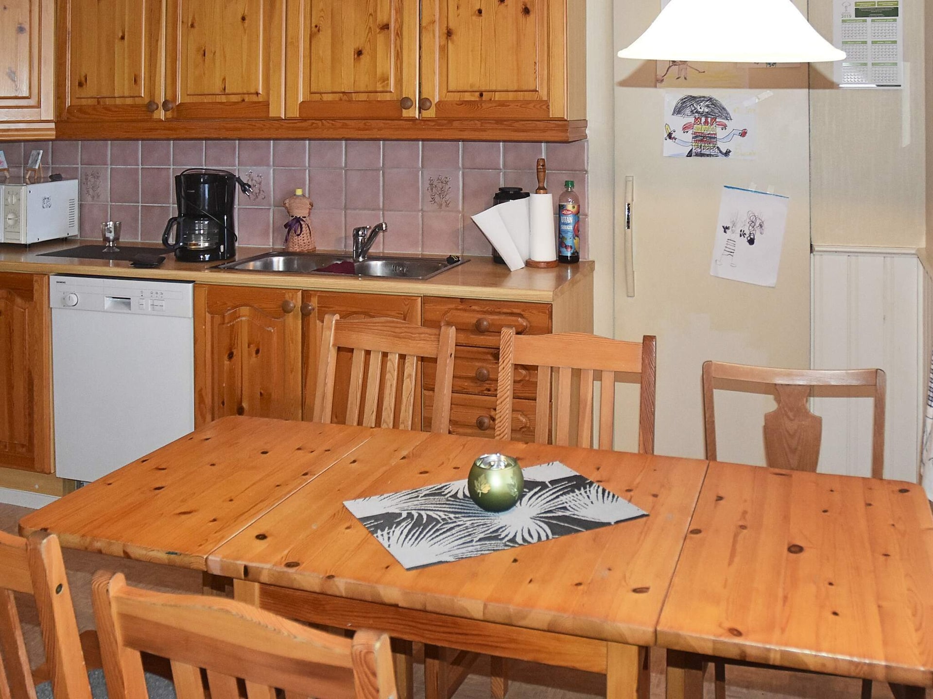 Ruim vakantiehuis in Eidsvåg met uitzicht op de fjord - foto 16
