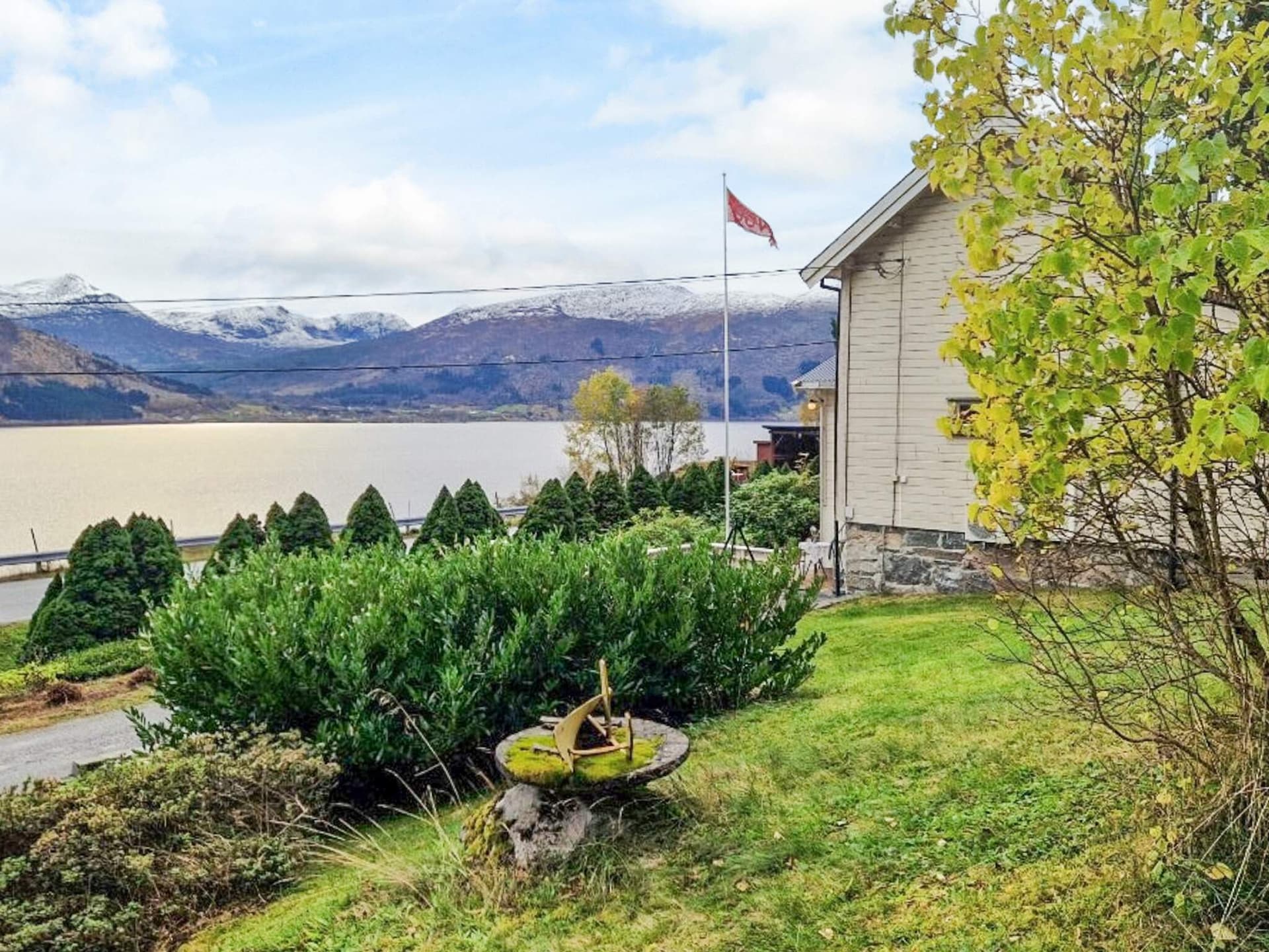 Ruim vakantiehuis in Eidsvåg met uitzicht op de fjord - foto 5