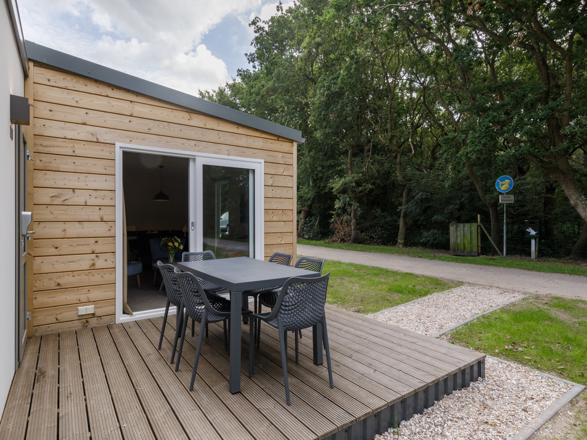 Modern chalet op Vakantiepark Kijkduin: strand, duinen en hondvriendelijk genieten - foto 4
