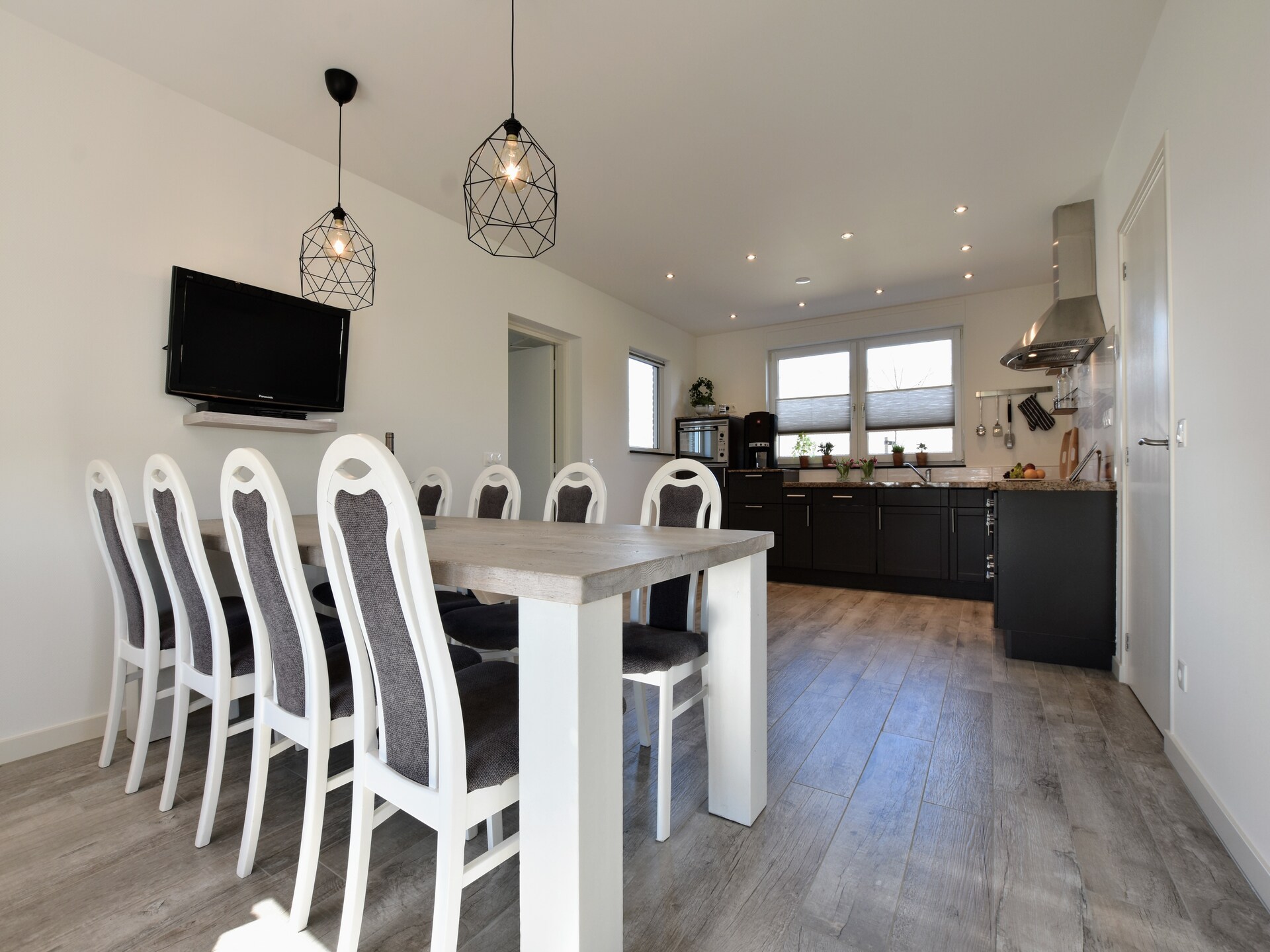 Villa Grenszicht: luxe villa met hottub, sauna en ruime tuin in Gelderland - foto 3