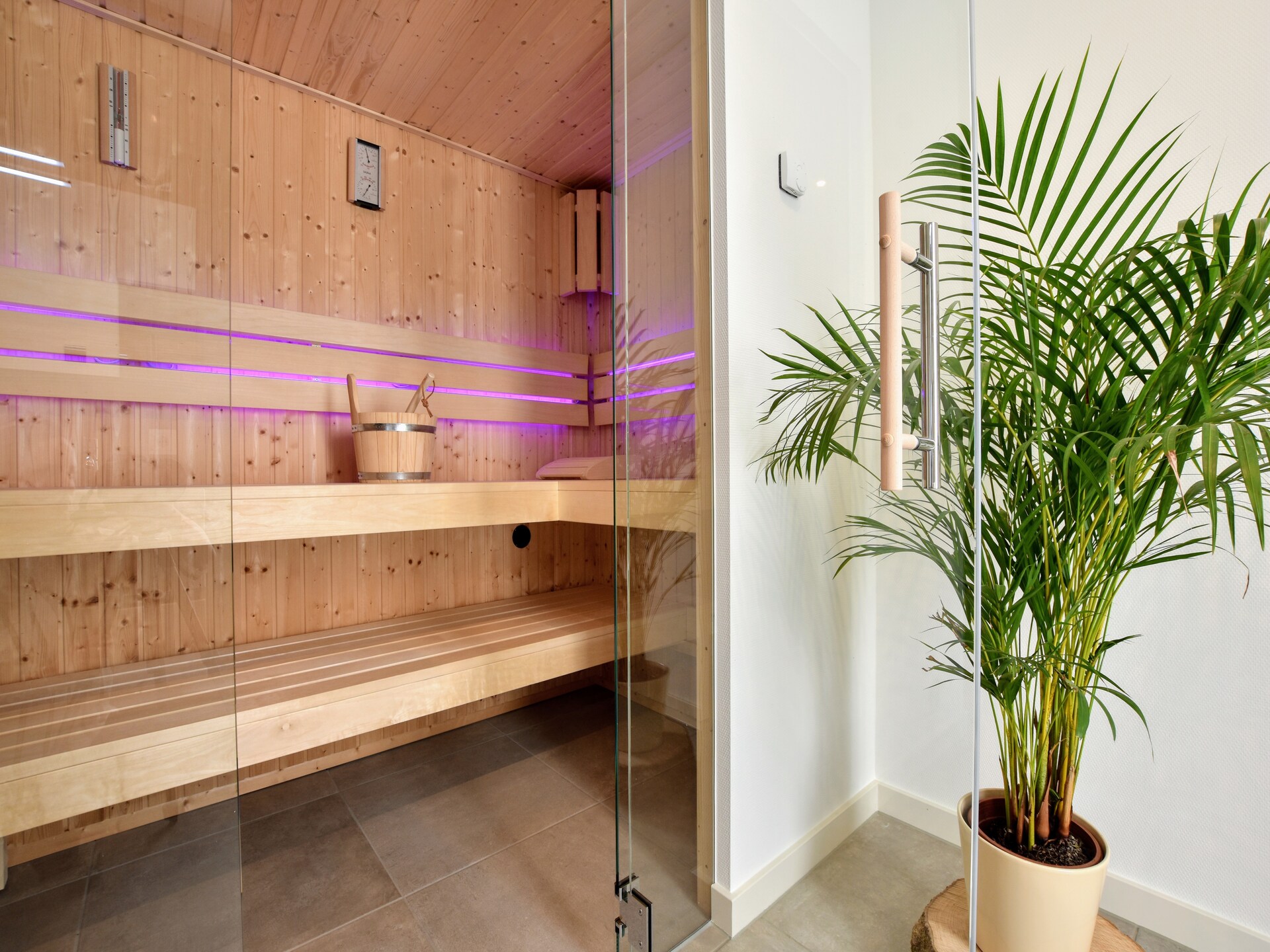 Villa Grenszicht: luxe villa met hottub, sauna en ruime tuin in Gelderland - foto 43