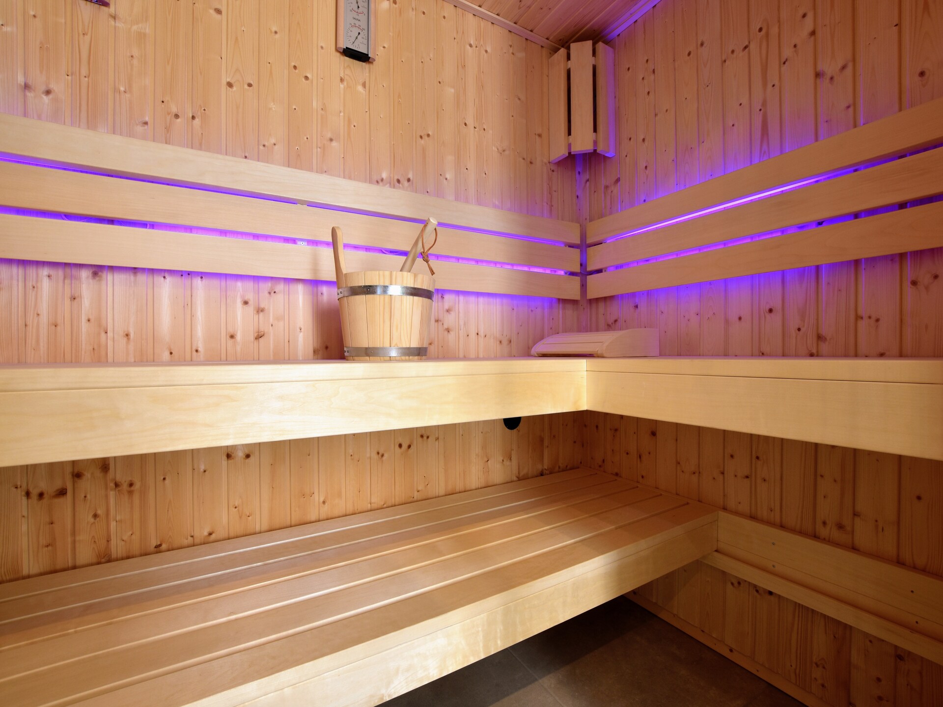 Villa Grenszicht: luxe villa met hottub, sauna en ruime tuin in Gelderland - foto 44