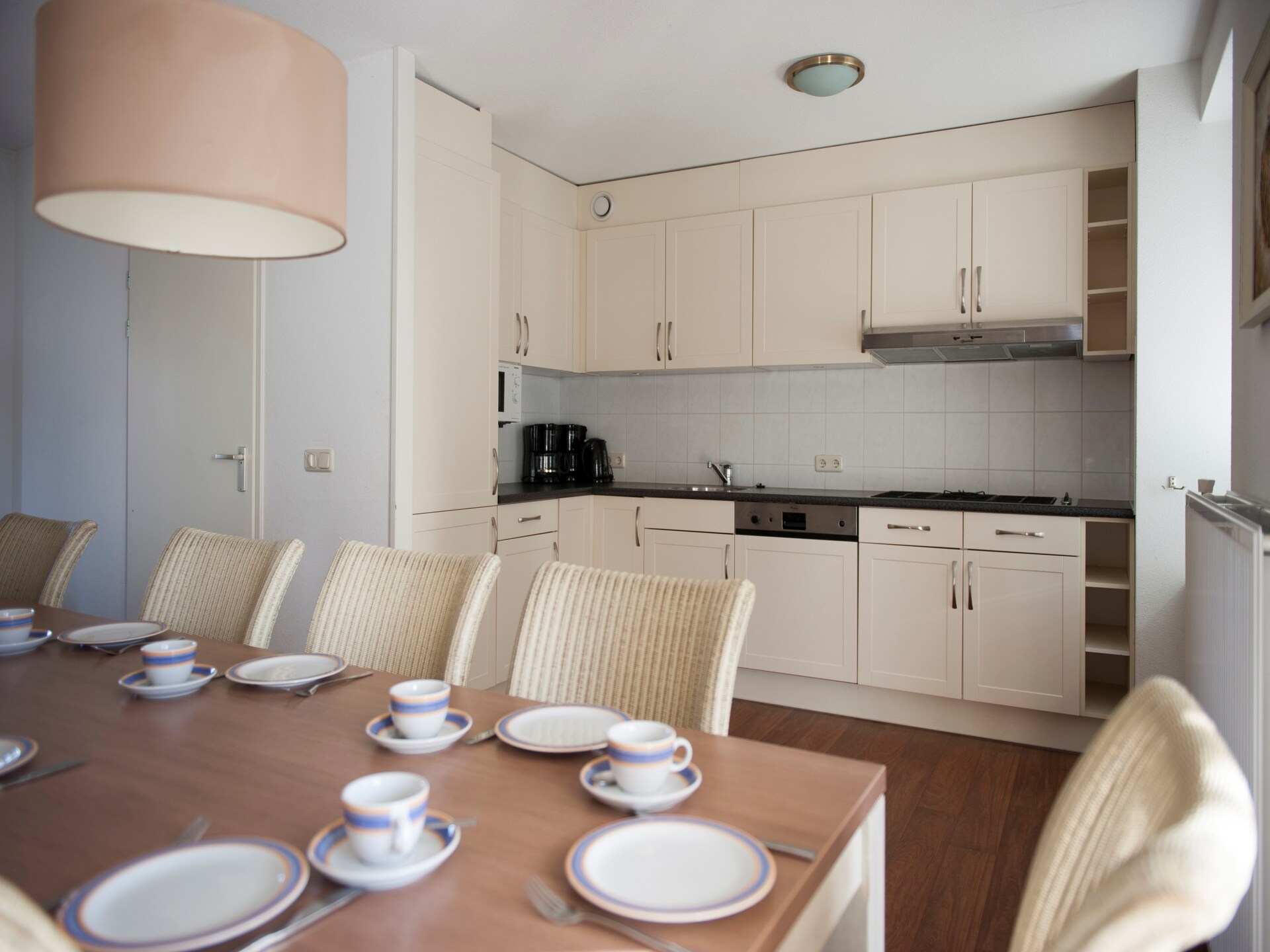 Ruime, gerenoveerde villa met sauna op vakantiepark Aquadelta – 14 personen - foto 5