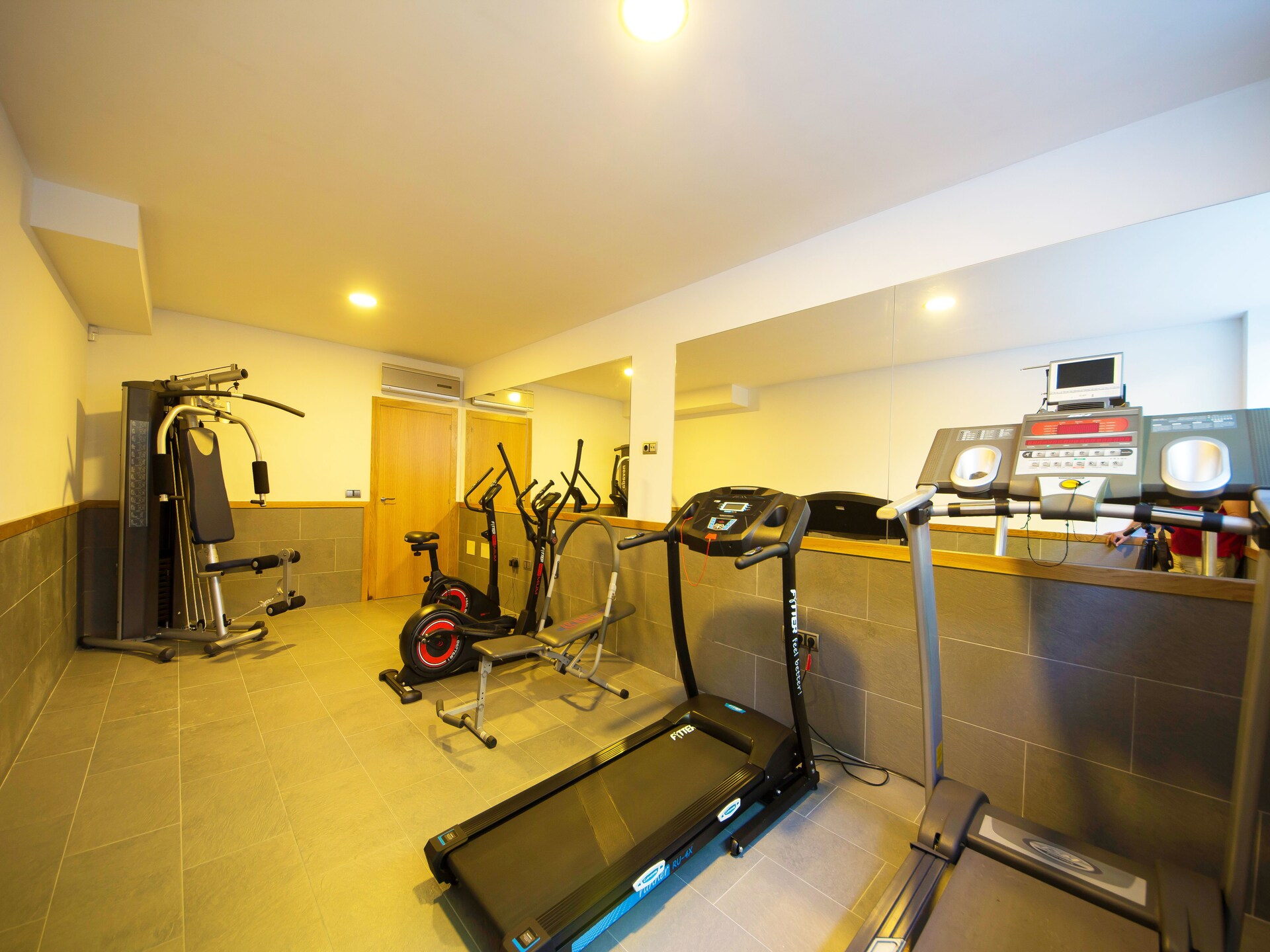 Villa Montalvo: Zeezicht, zwembad & privé wellness op 400m van het strand - foto 32